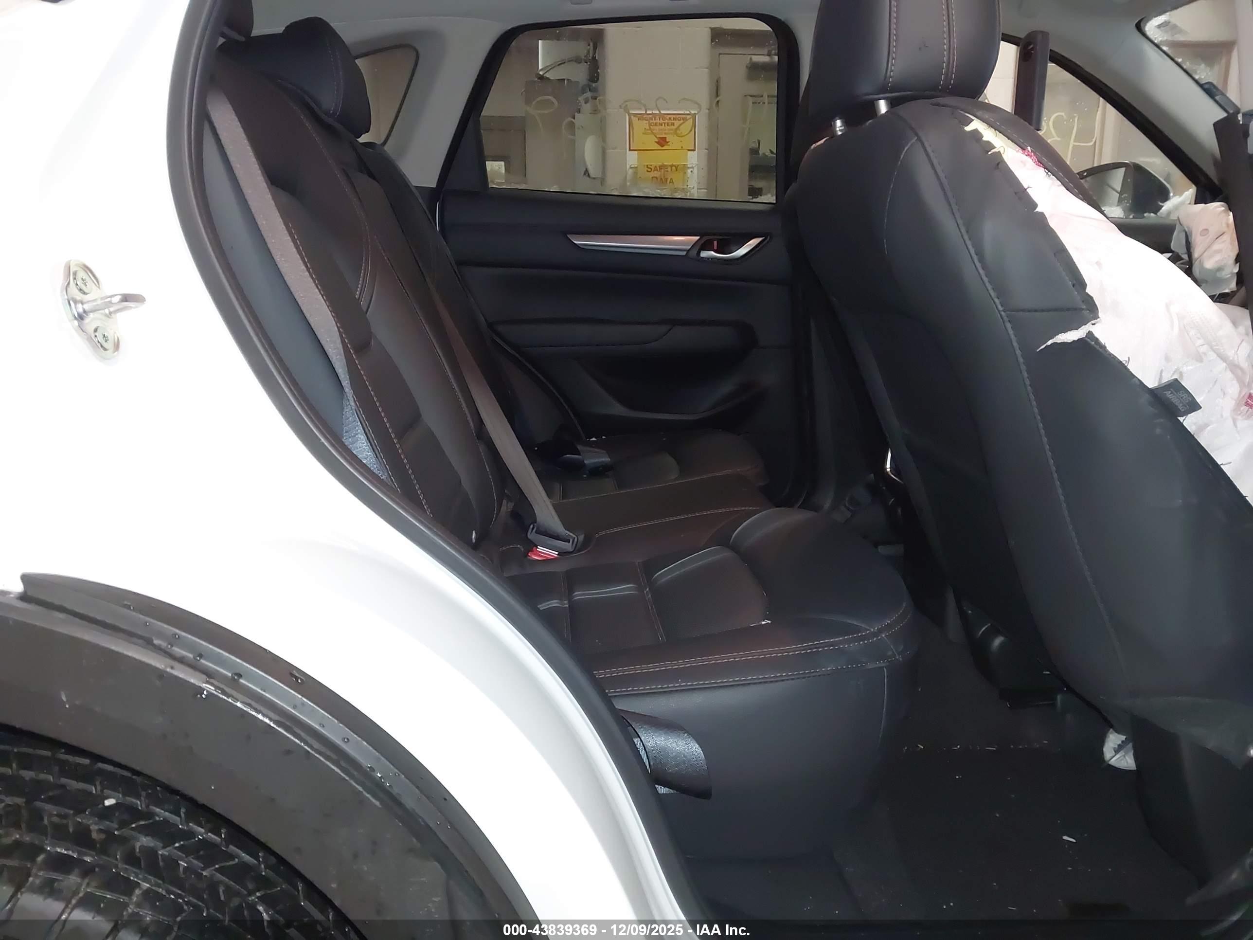 MAZDA CX-5 image 8