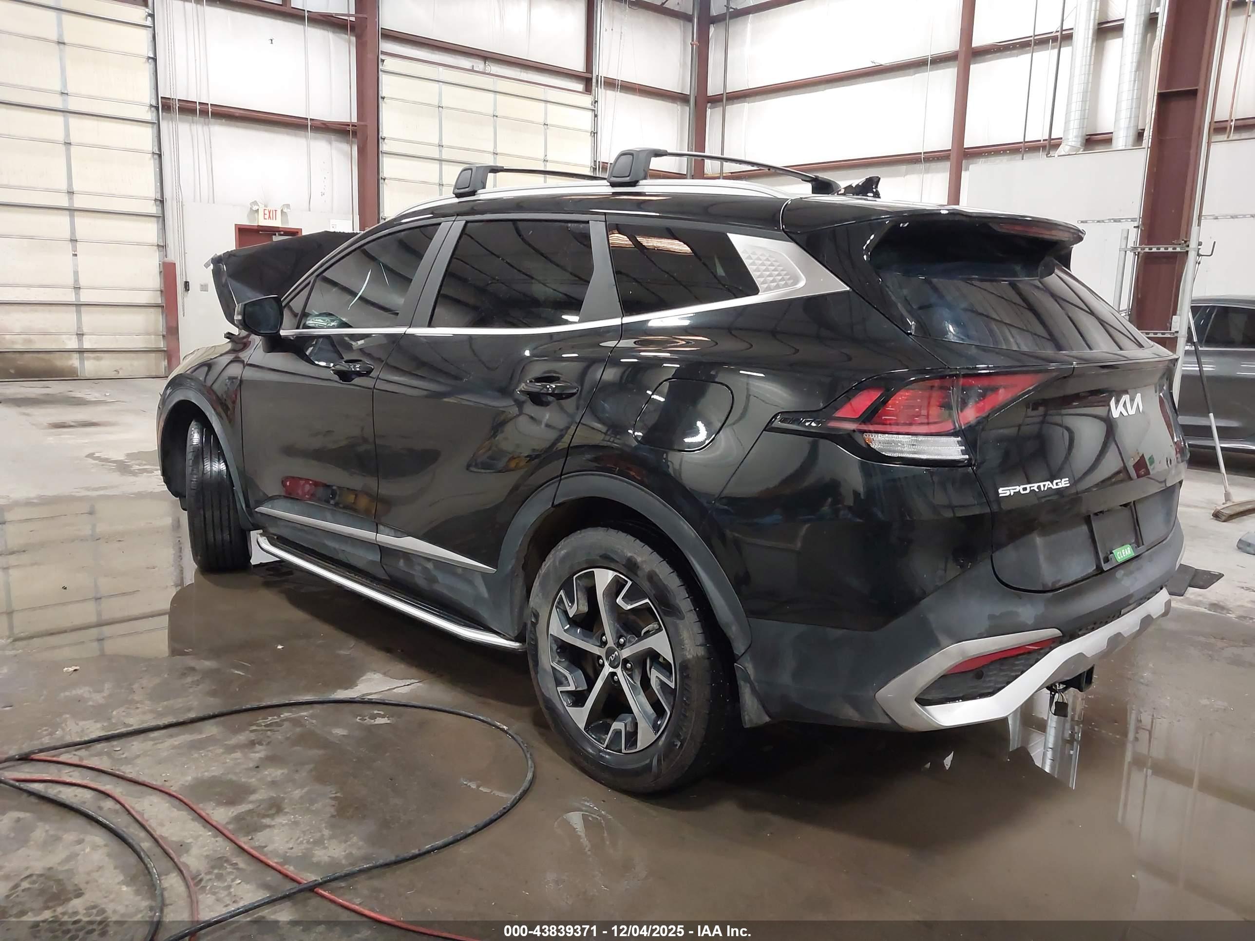 KIA SPORTAGE image 3