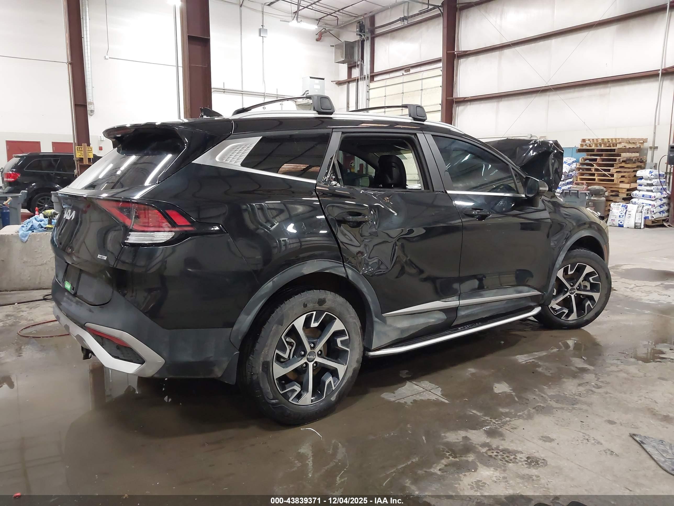 KIA SPORTAGE image 4