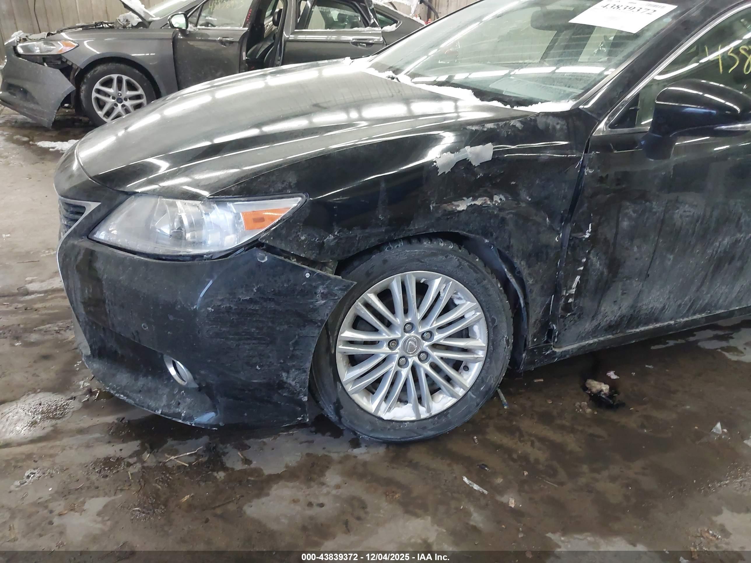 LEXUS ES image 6