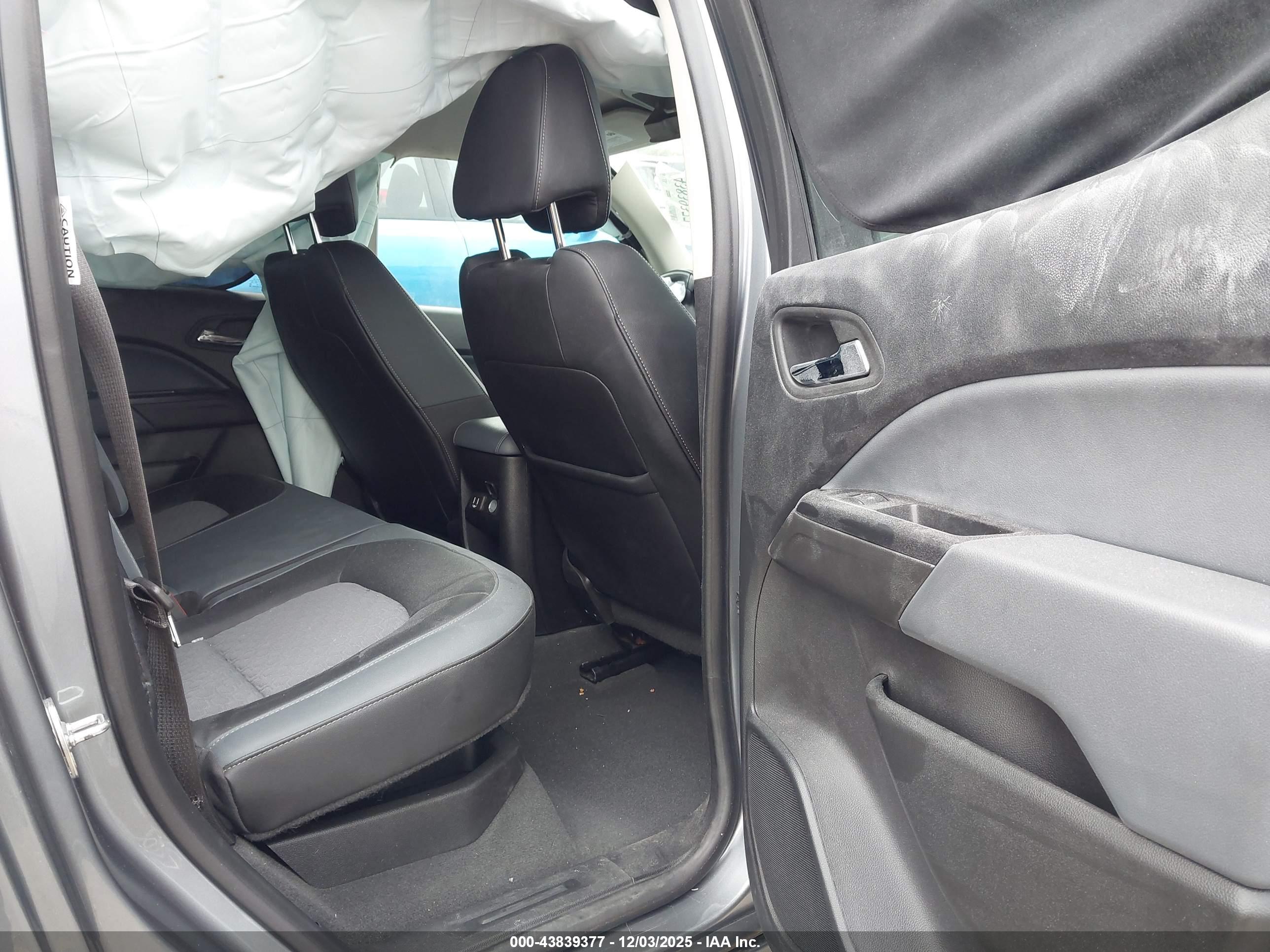 CHEVROLET COLORADO image 8