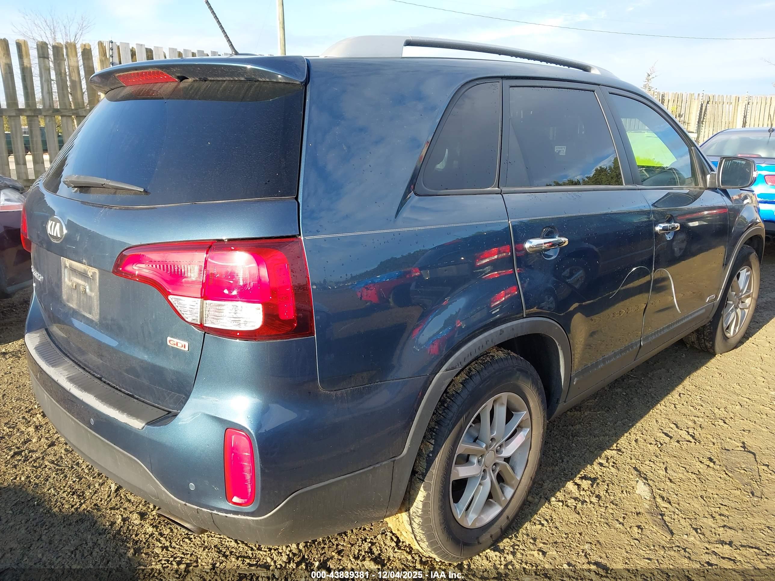 KIA SORENTO image 4