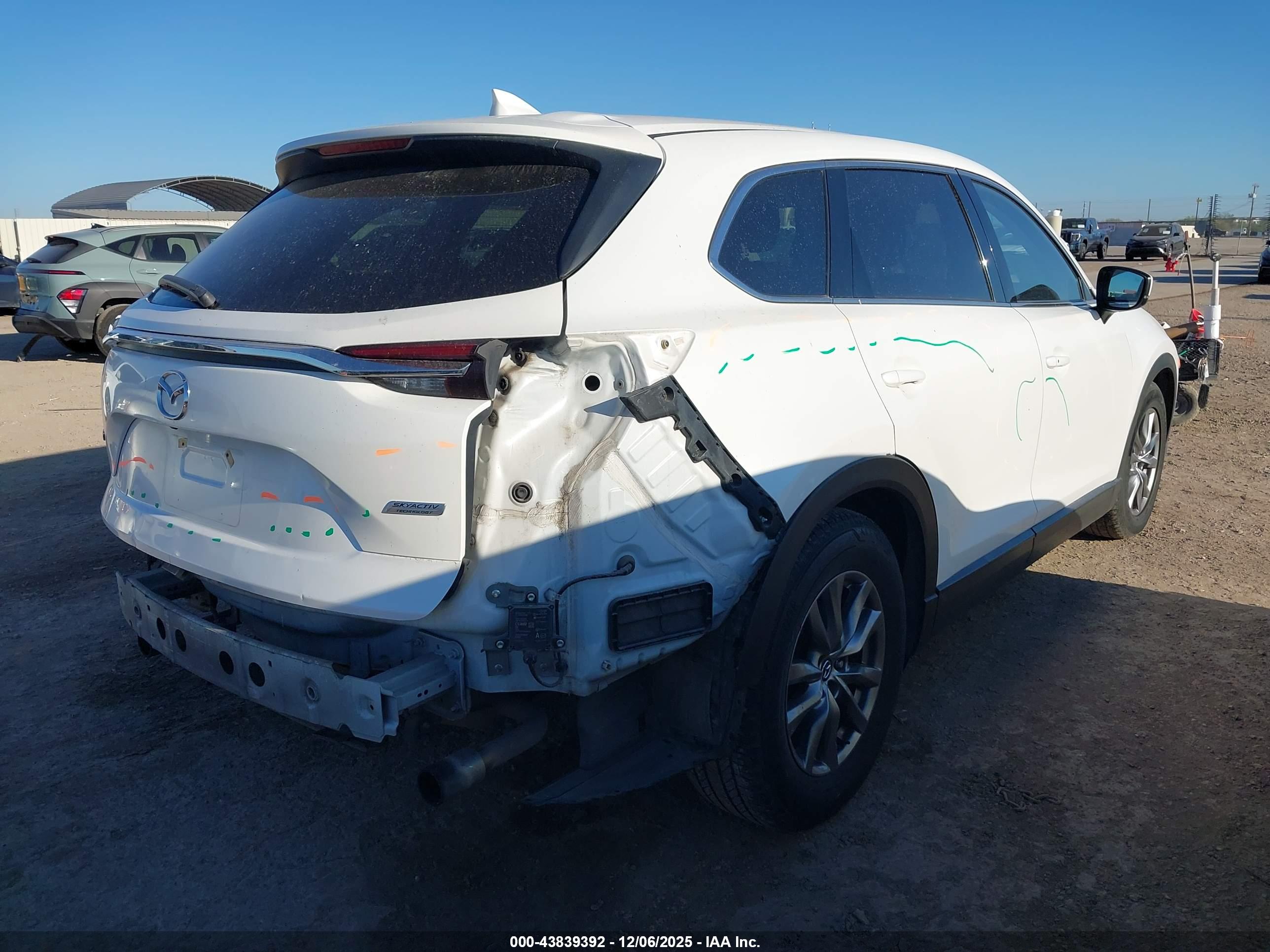 MAZDA CX-9 image 4