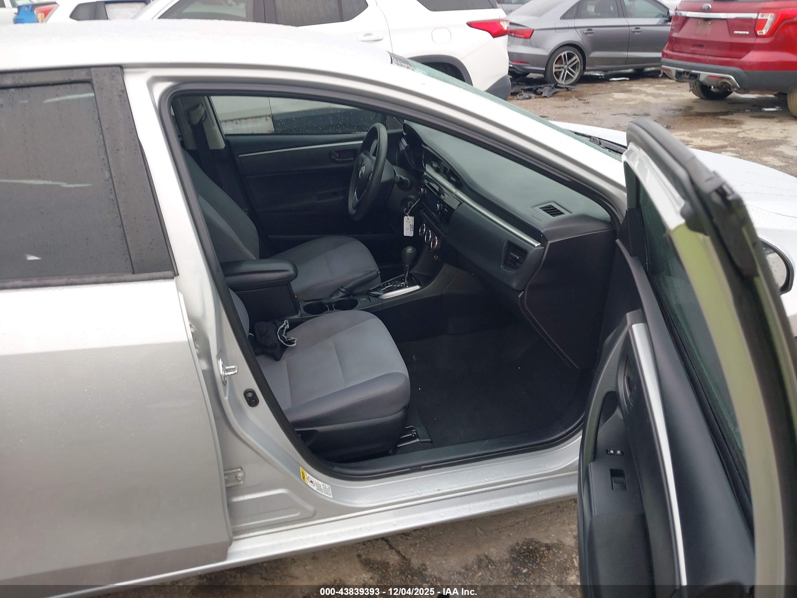 TOYOTA COROLLA image 5