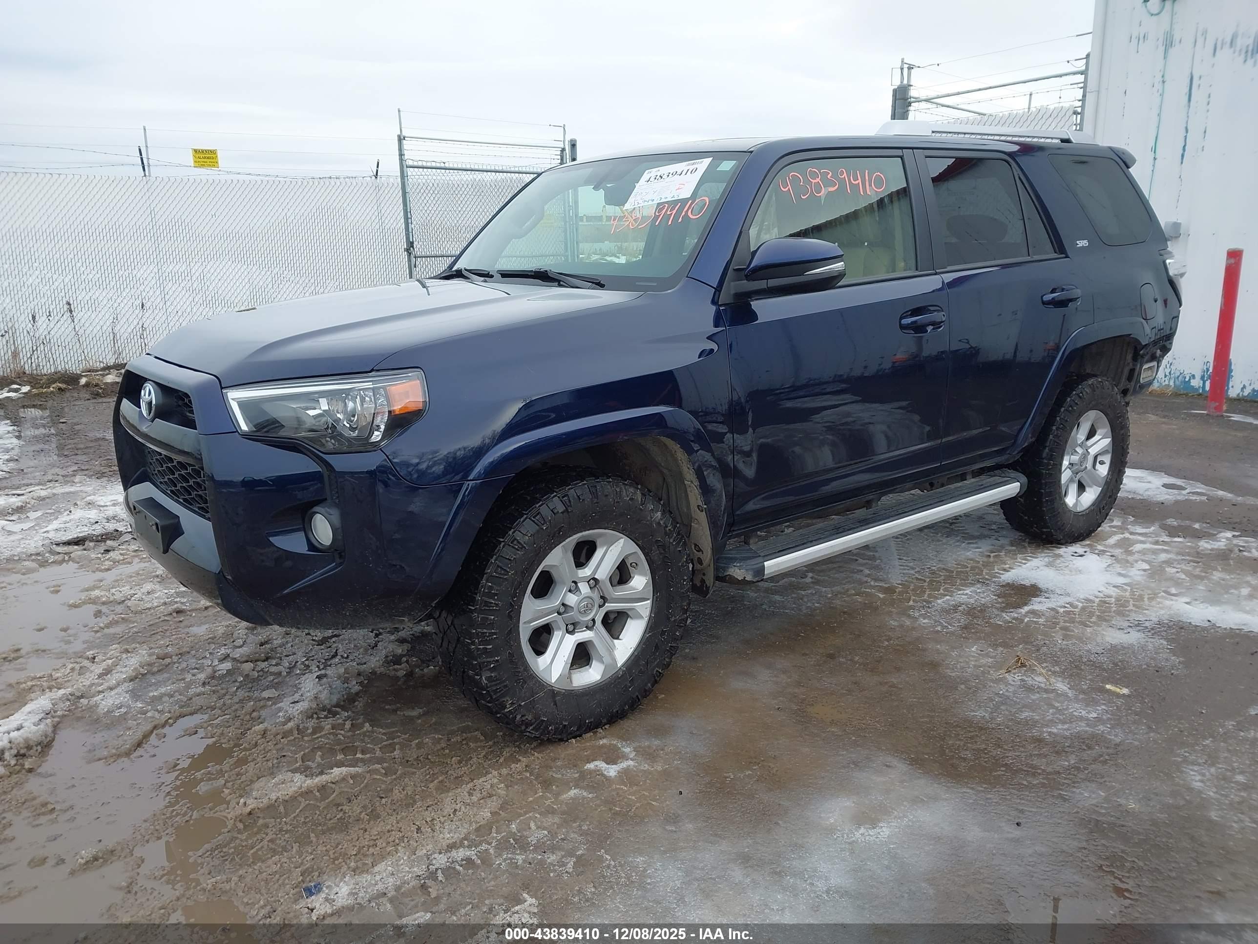 TOYOTA 4RUNNER image 2
