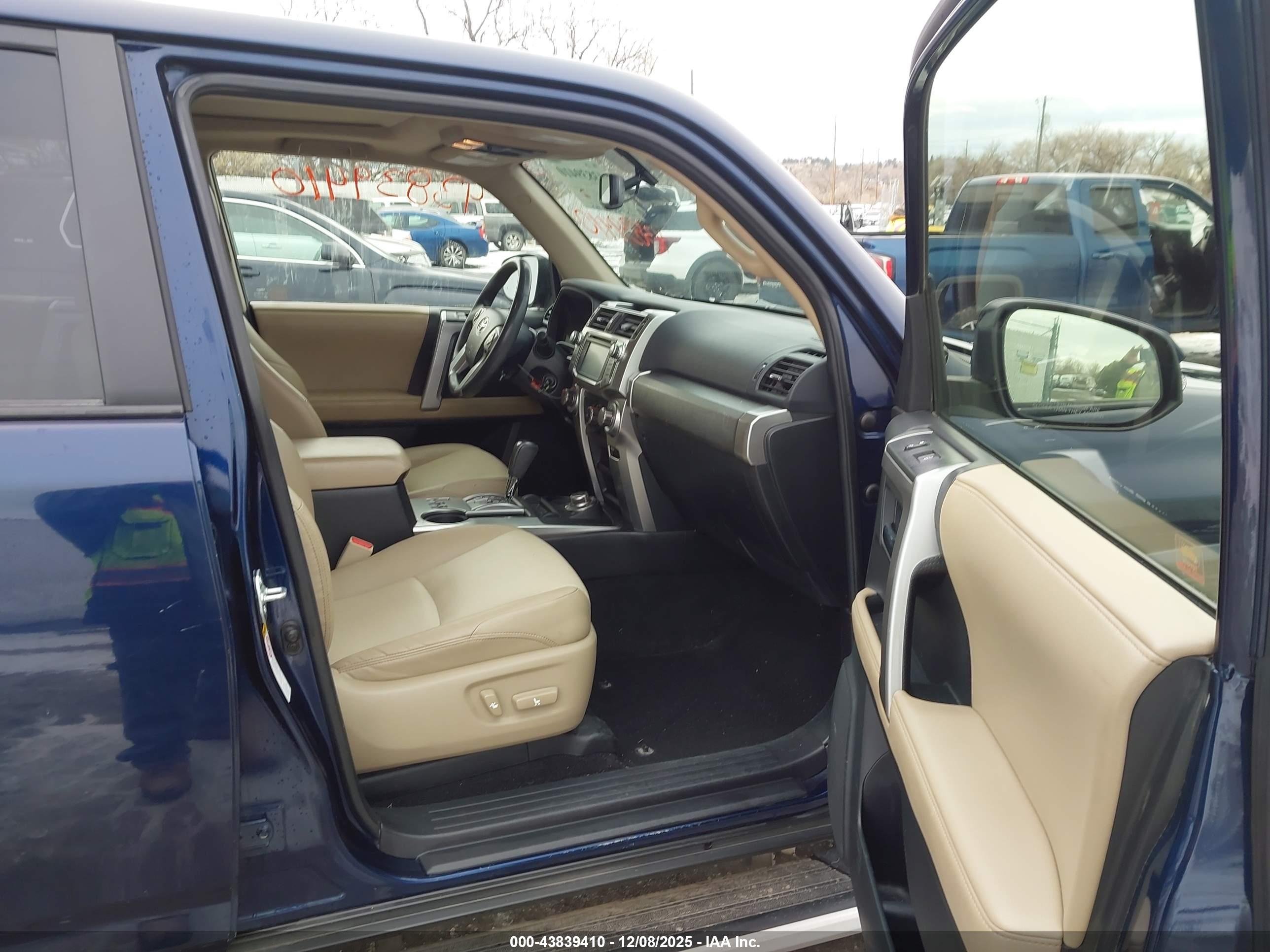 TOYOTA 4RUNNER image 5