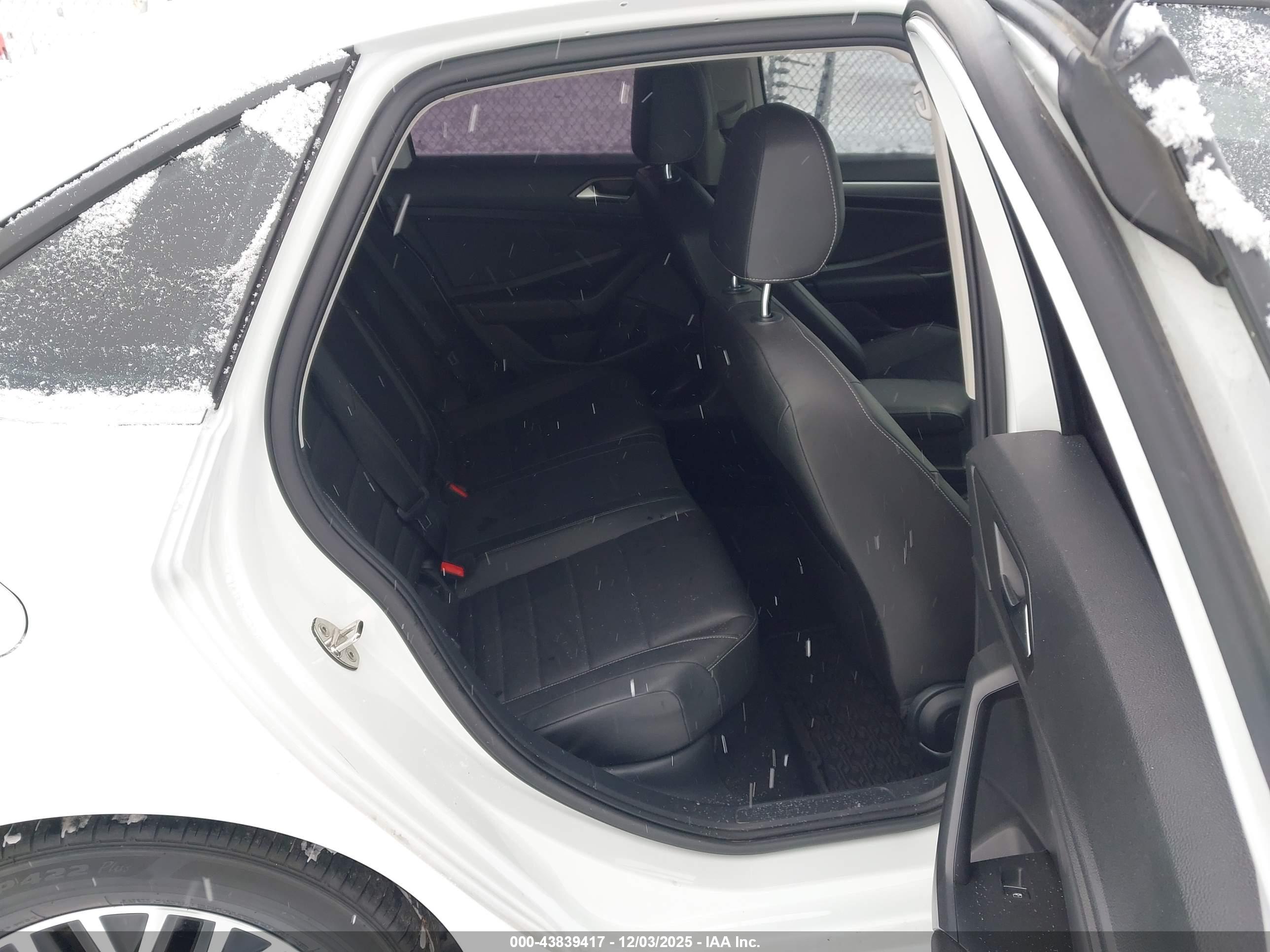 VOLKSWAGEN JETTA image 8