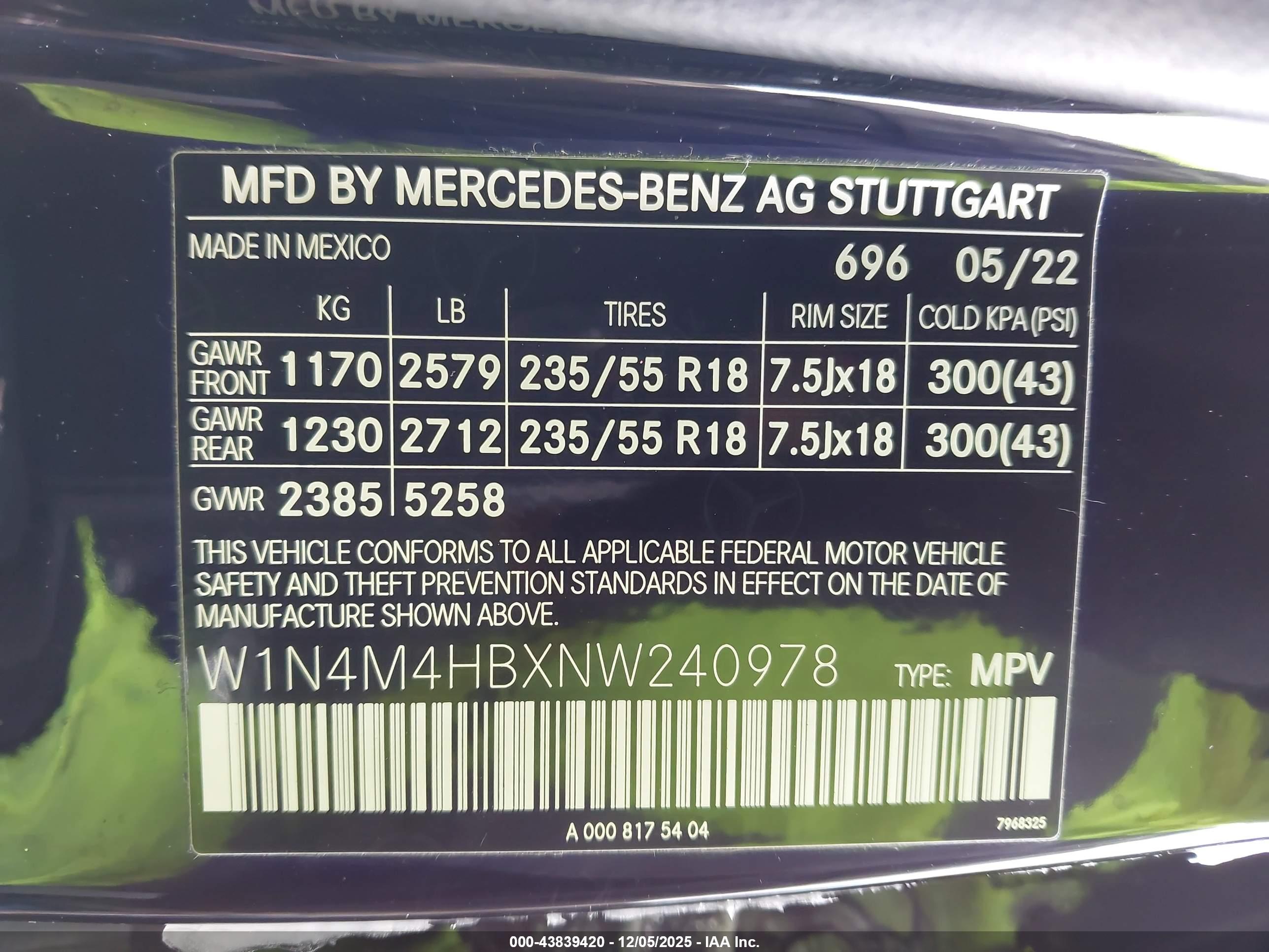 MERCEDES-BENZ GLB image 9