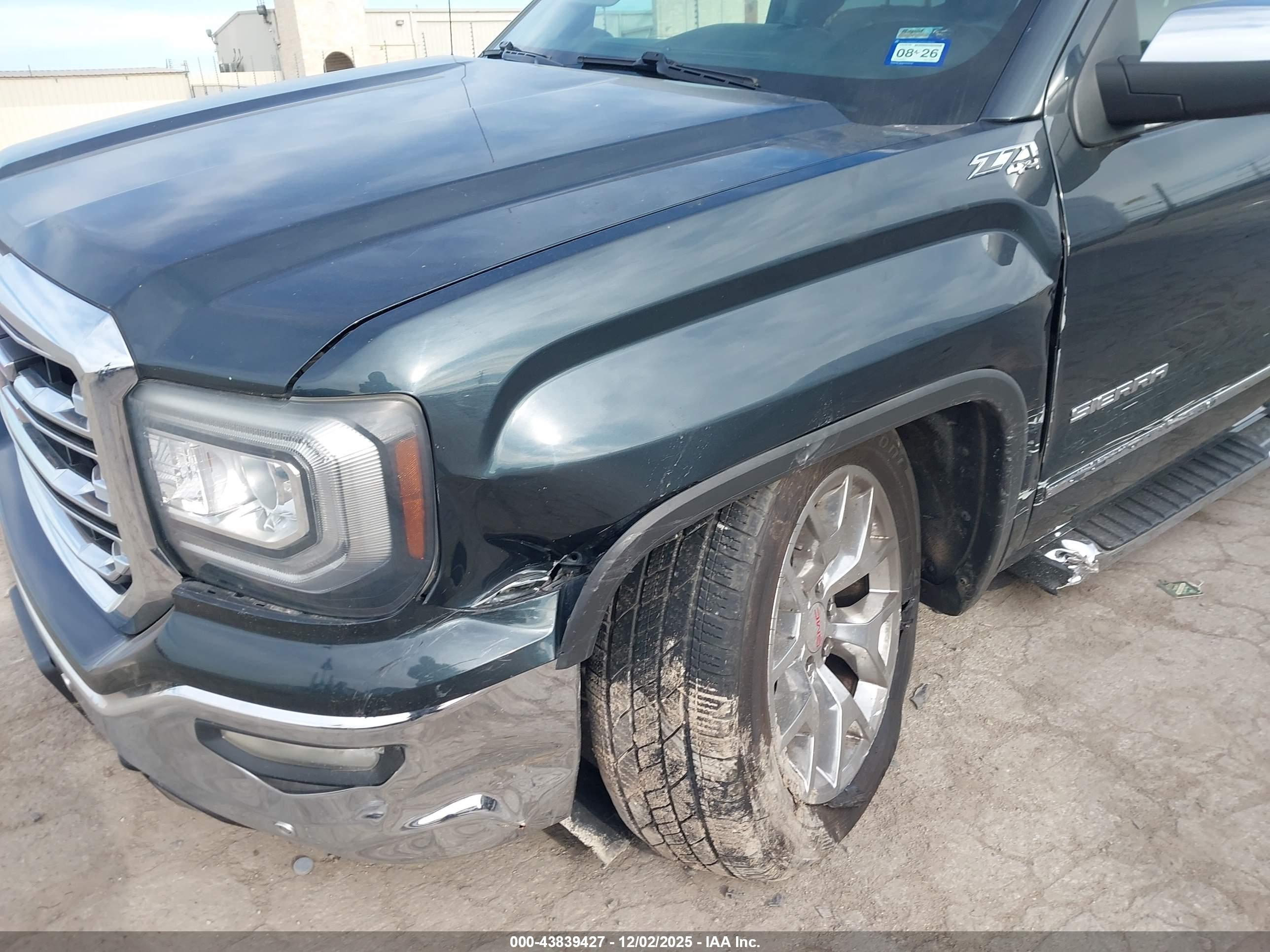 GMC SIERRA image 6