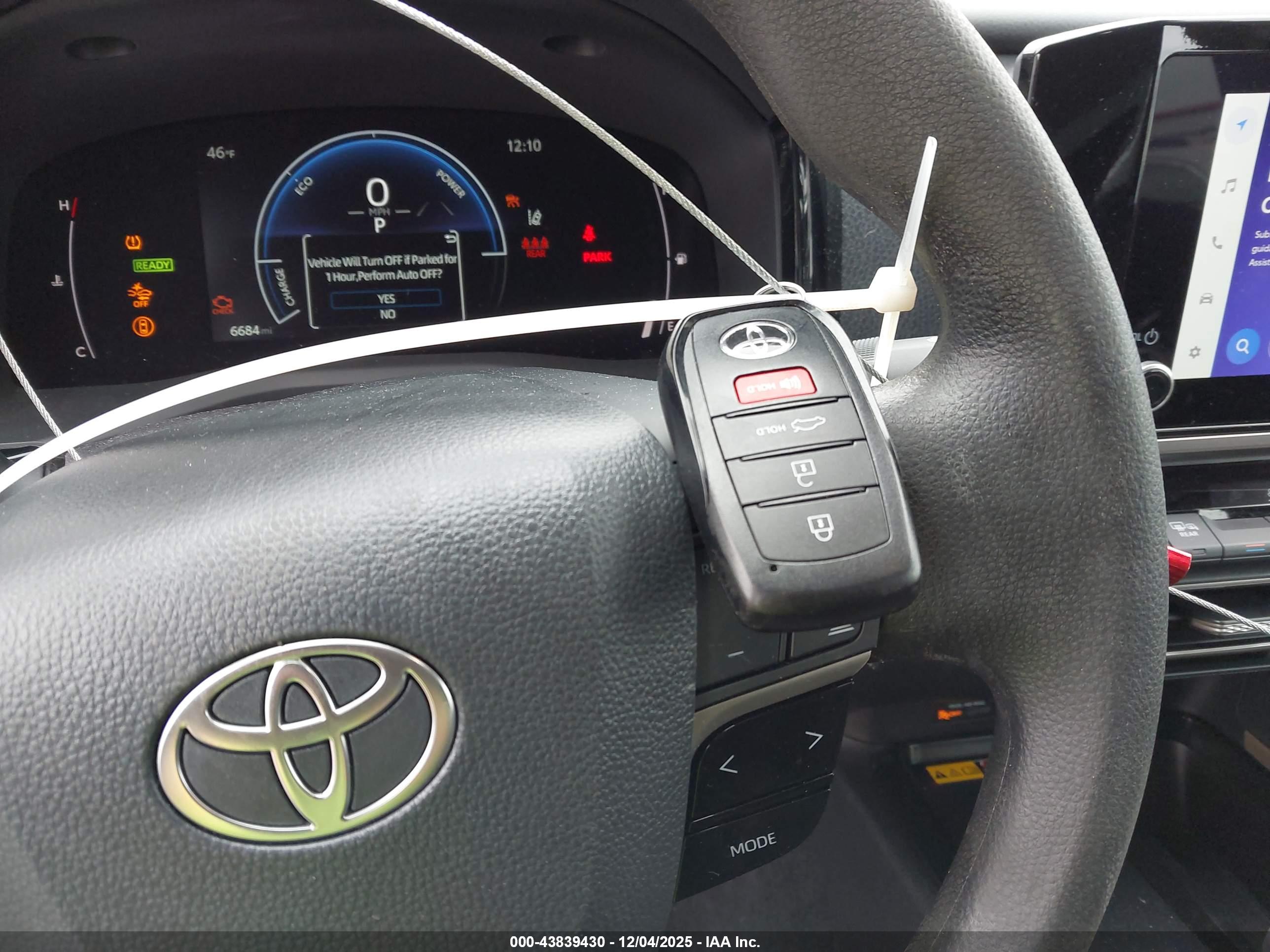 TOYOTA CAMRY image 11