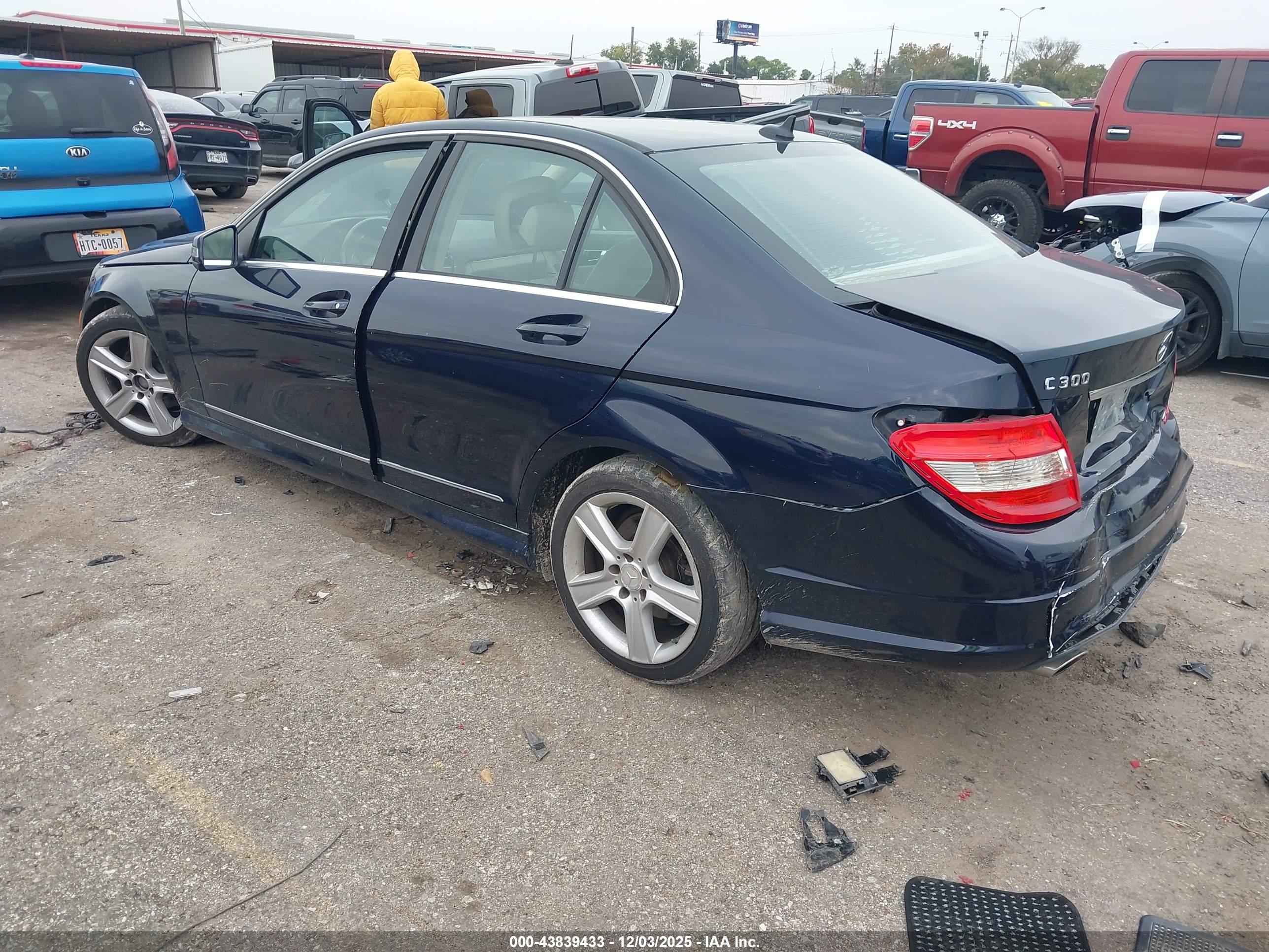 MERCEDES-BENZ C image 3