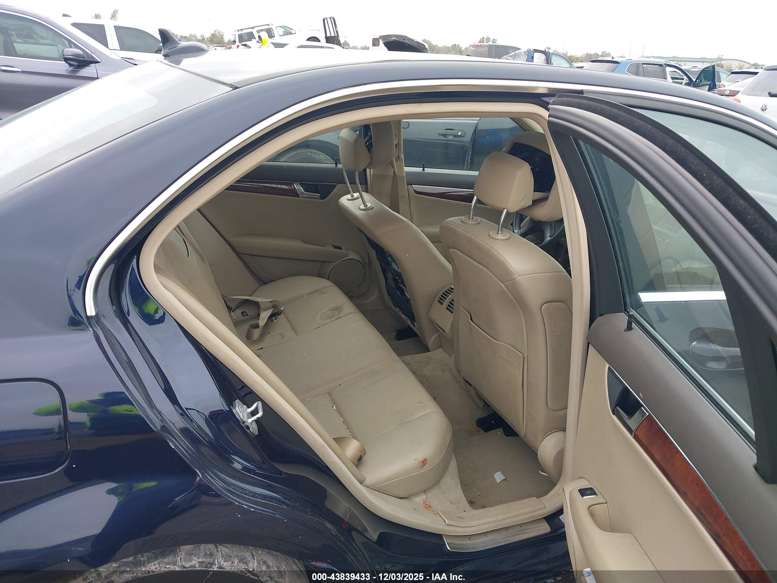 MERCEDES-BENZ C image 8