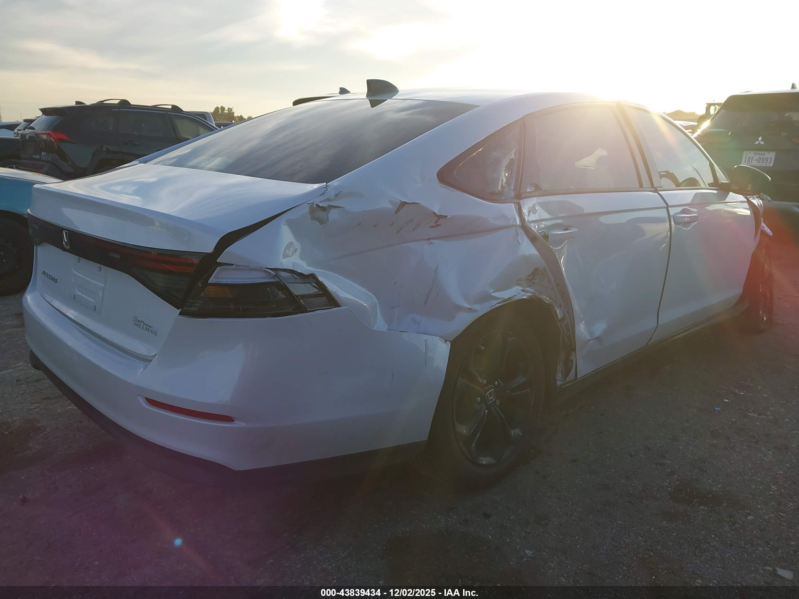 HONDA ACCORD image 4