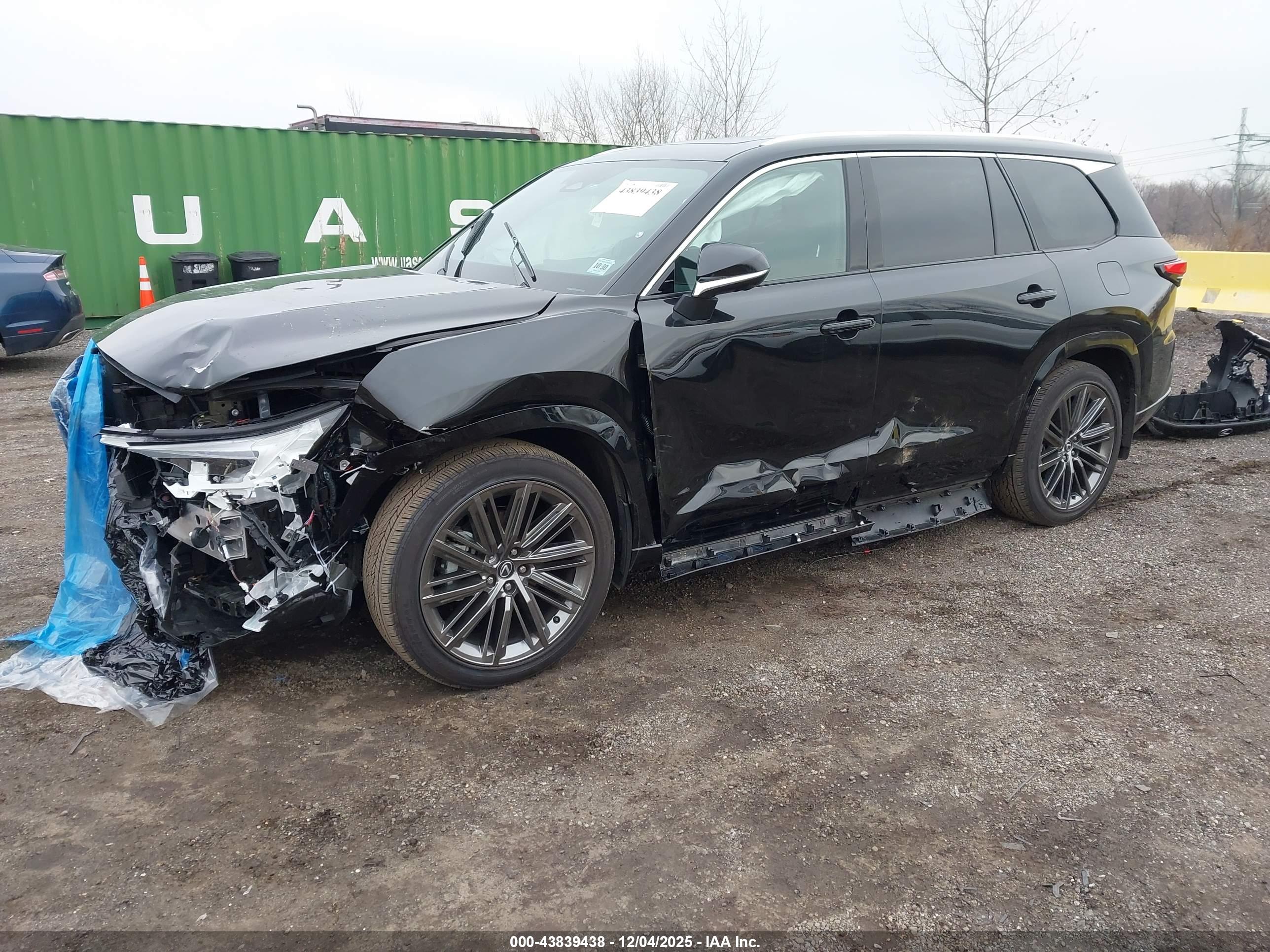 LEXUS TX image 2