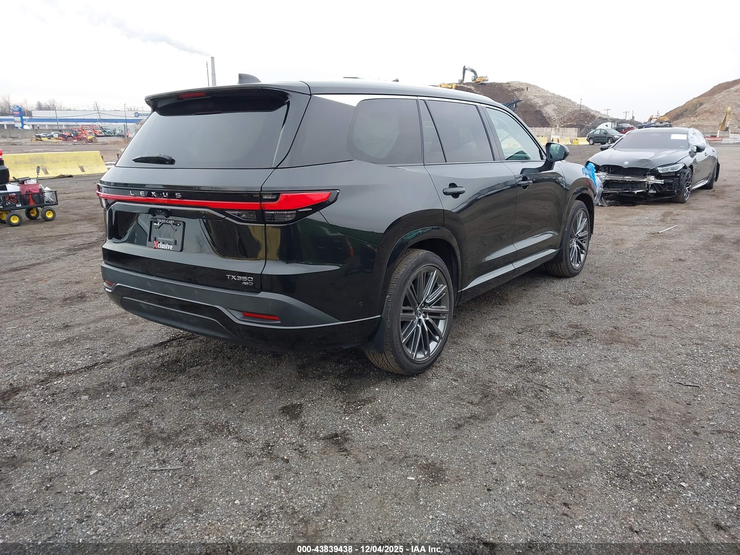 LEXUS TX image 4