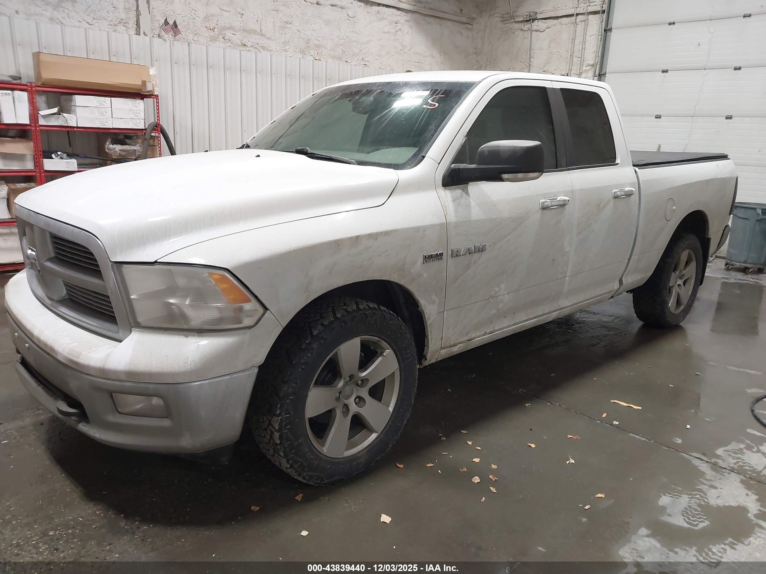 DODGE RAM image 2