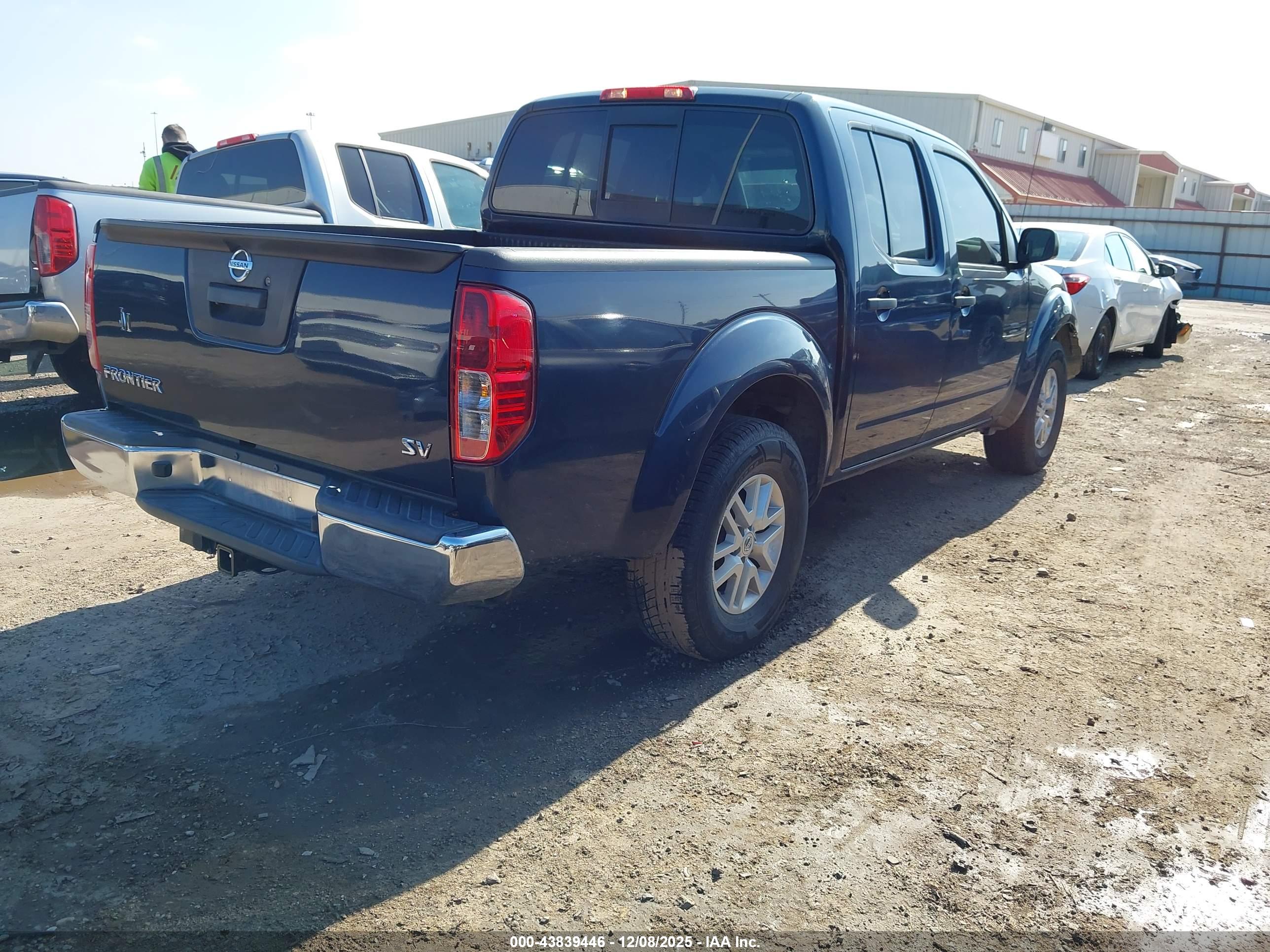 NISSAN FRONTIER image 4