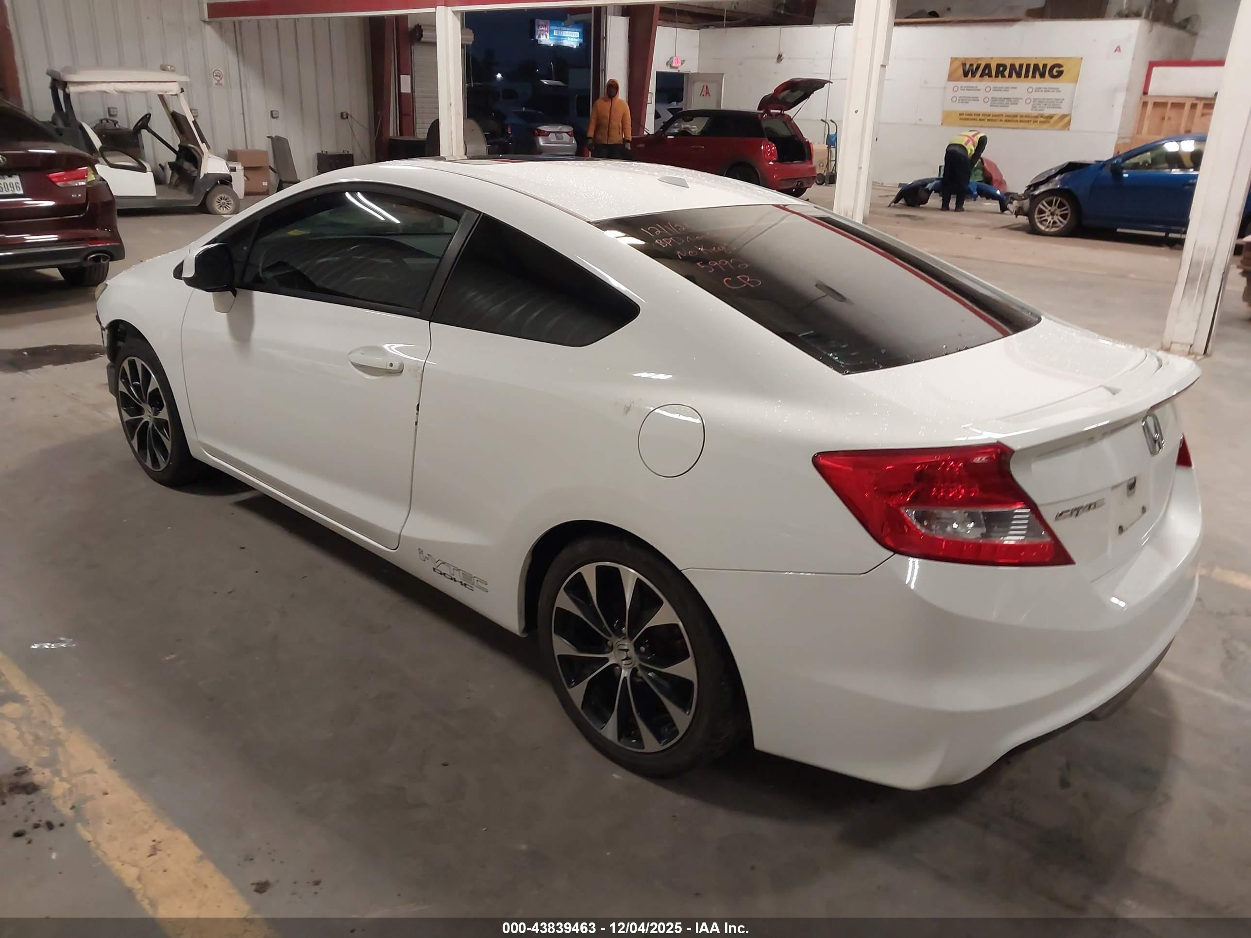 HONDA CIVIC image 3