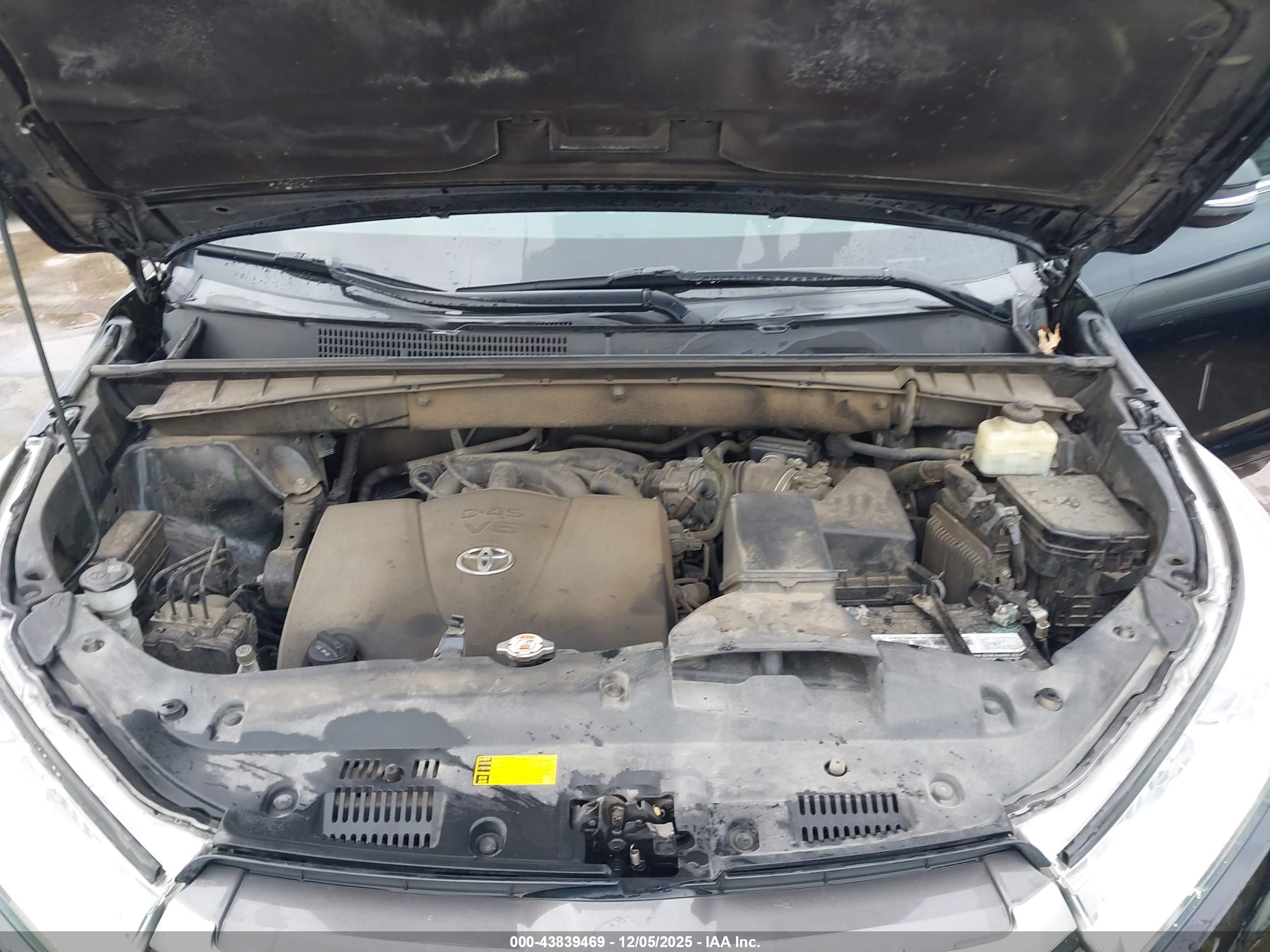 TOYOTA HIGHLANDER image 10