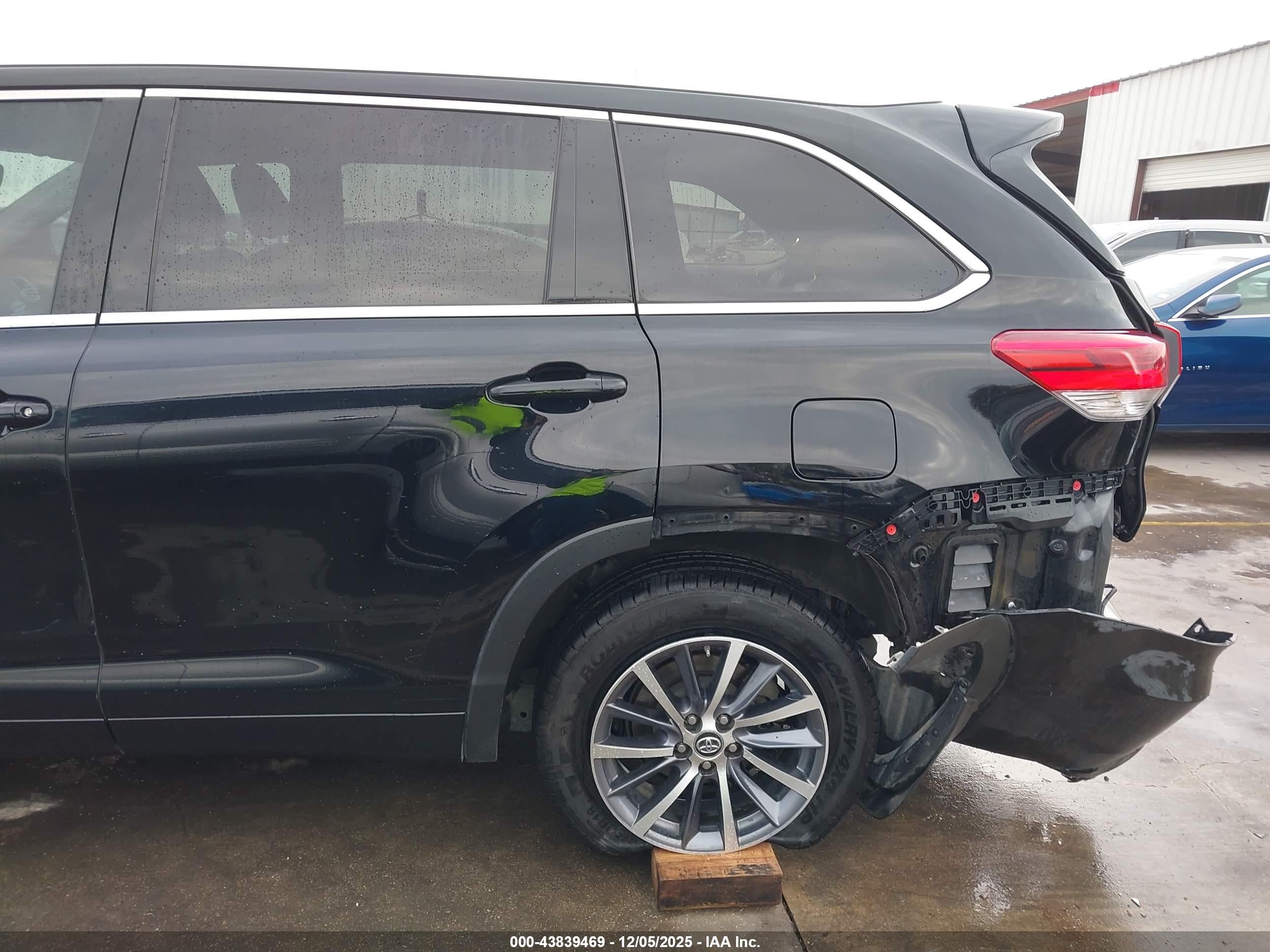 TOYOTA HIGHLANDER image 6