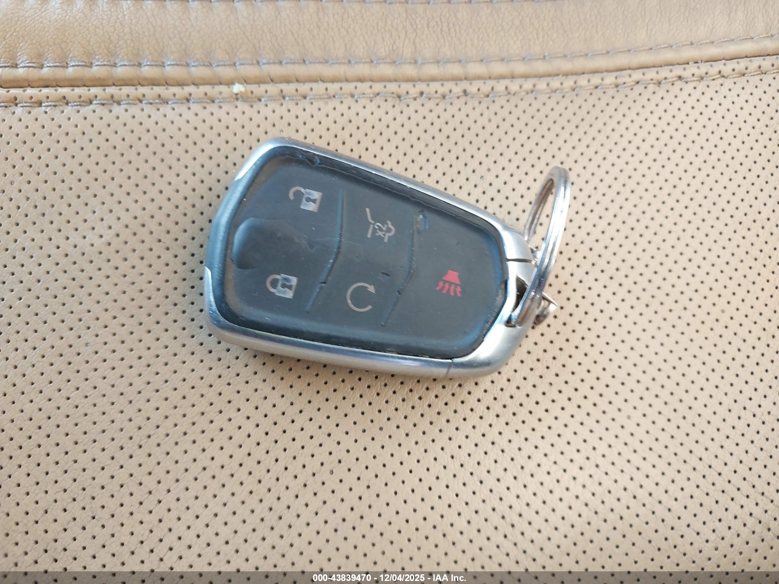 CADILLAC SRX image 11