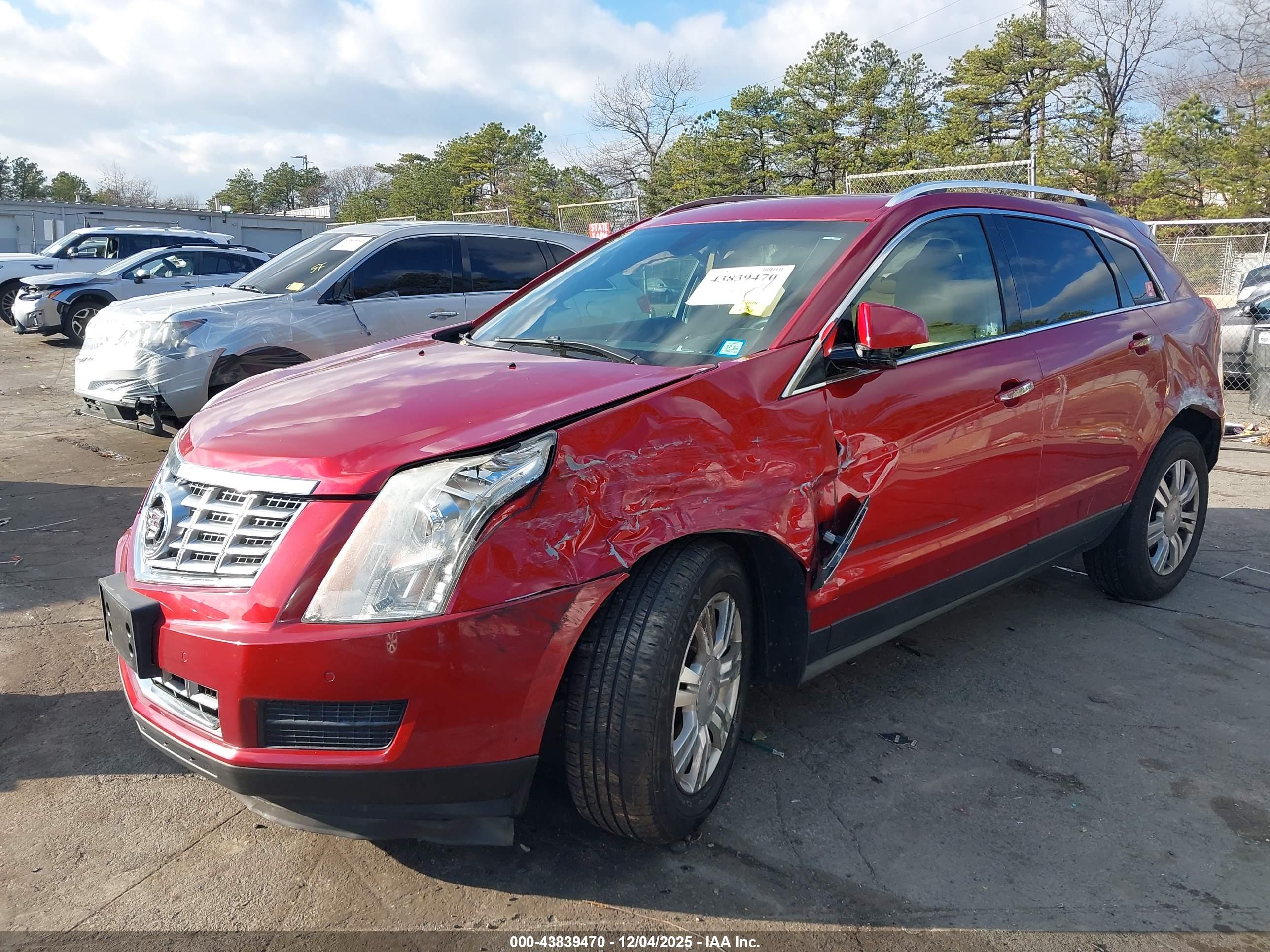 CADILLAC SRX image 2