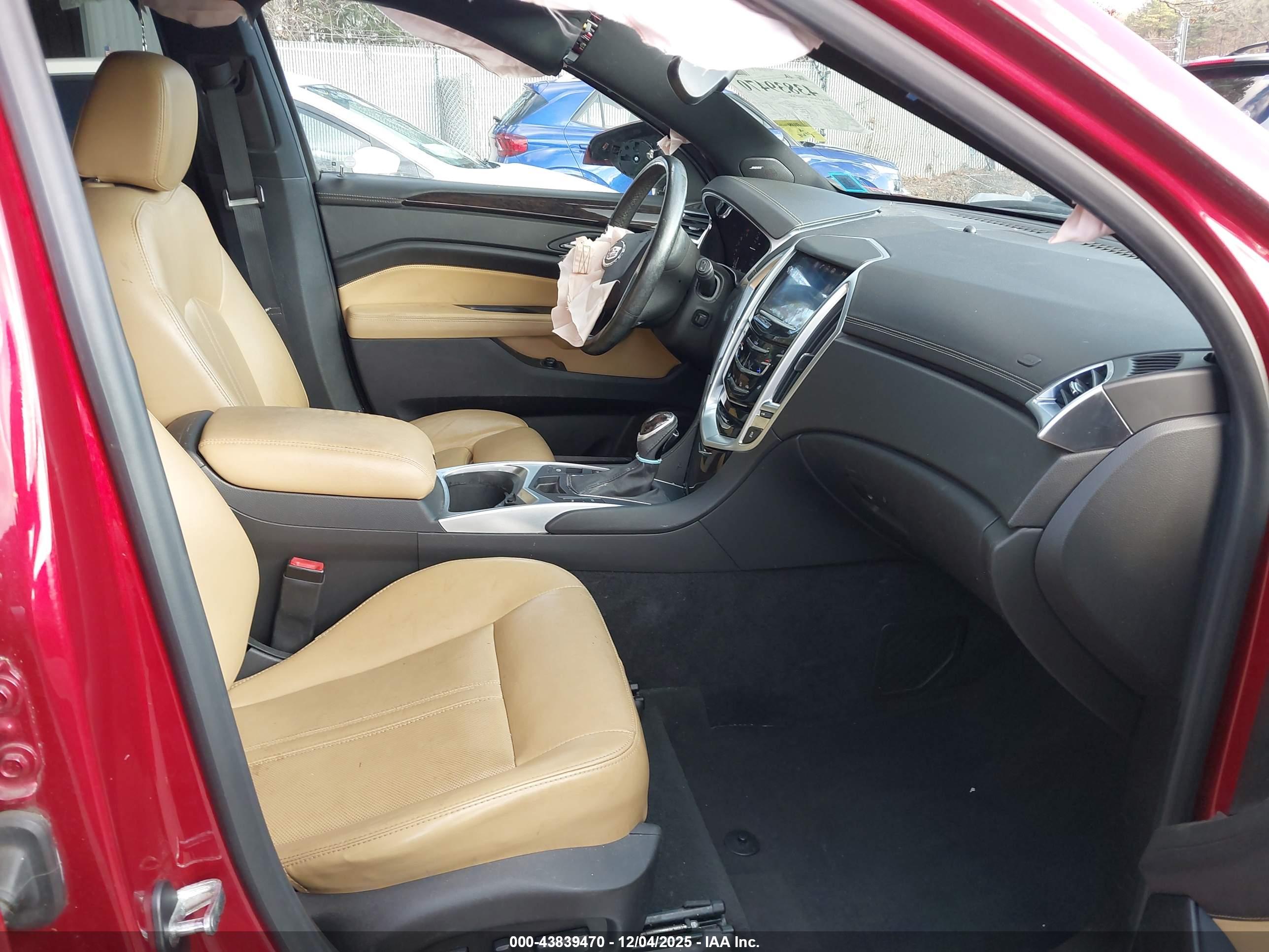 CADILLAC SRX image 5