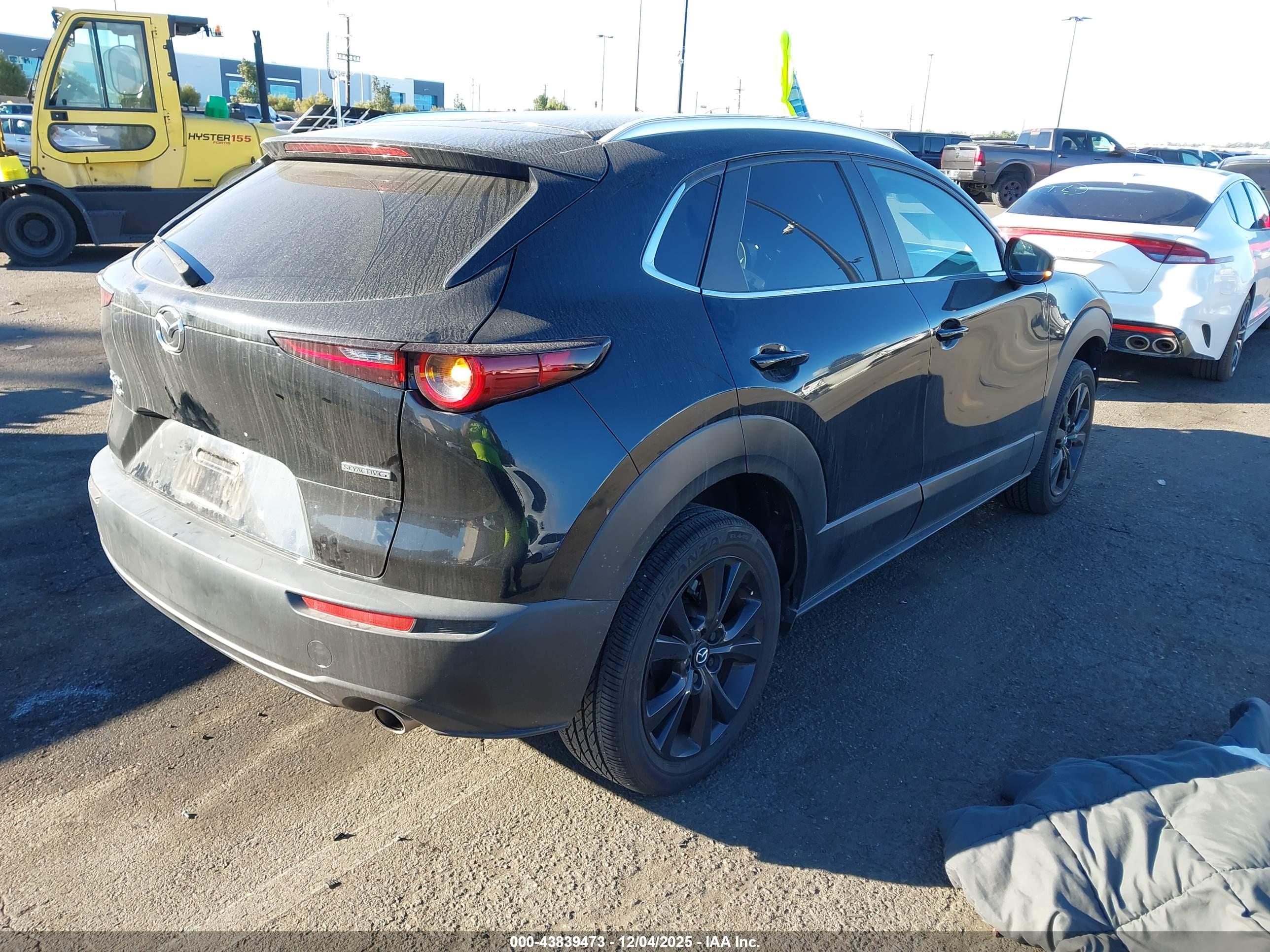 MAZDA CX-30 image 4