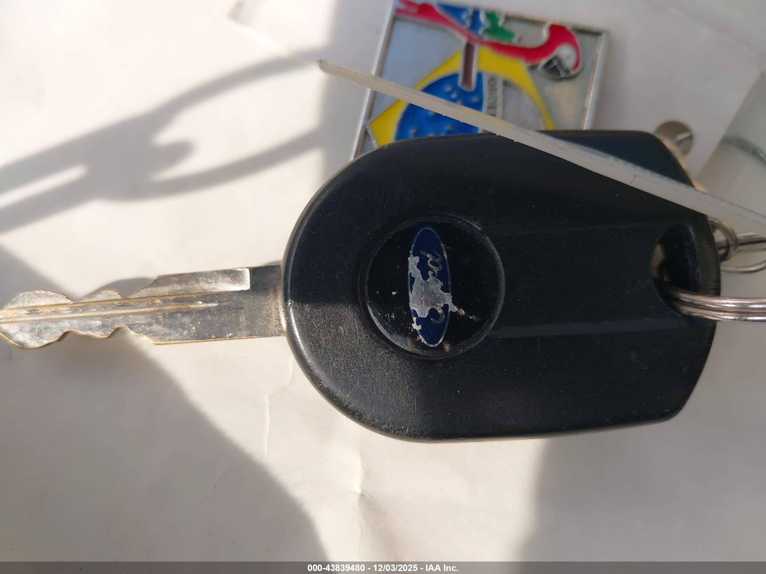 FORD ESCAPE image 11