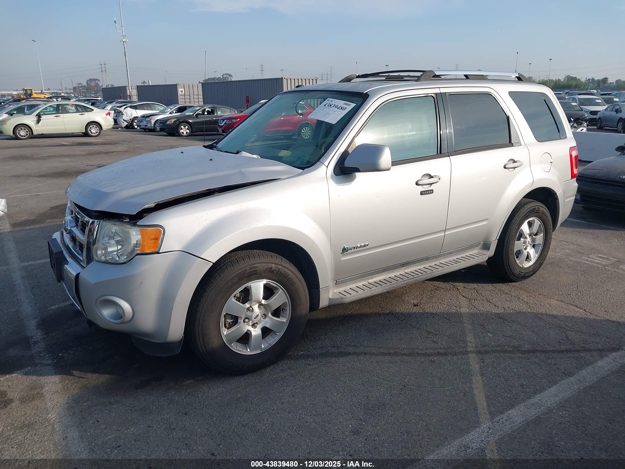 FORD ESCAPE image 2