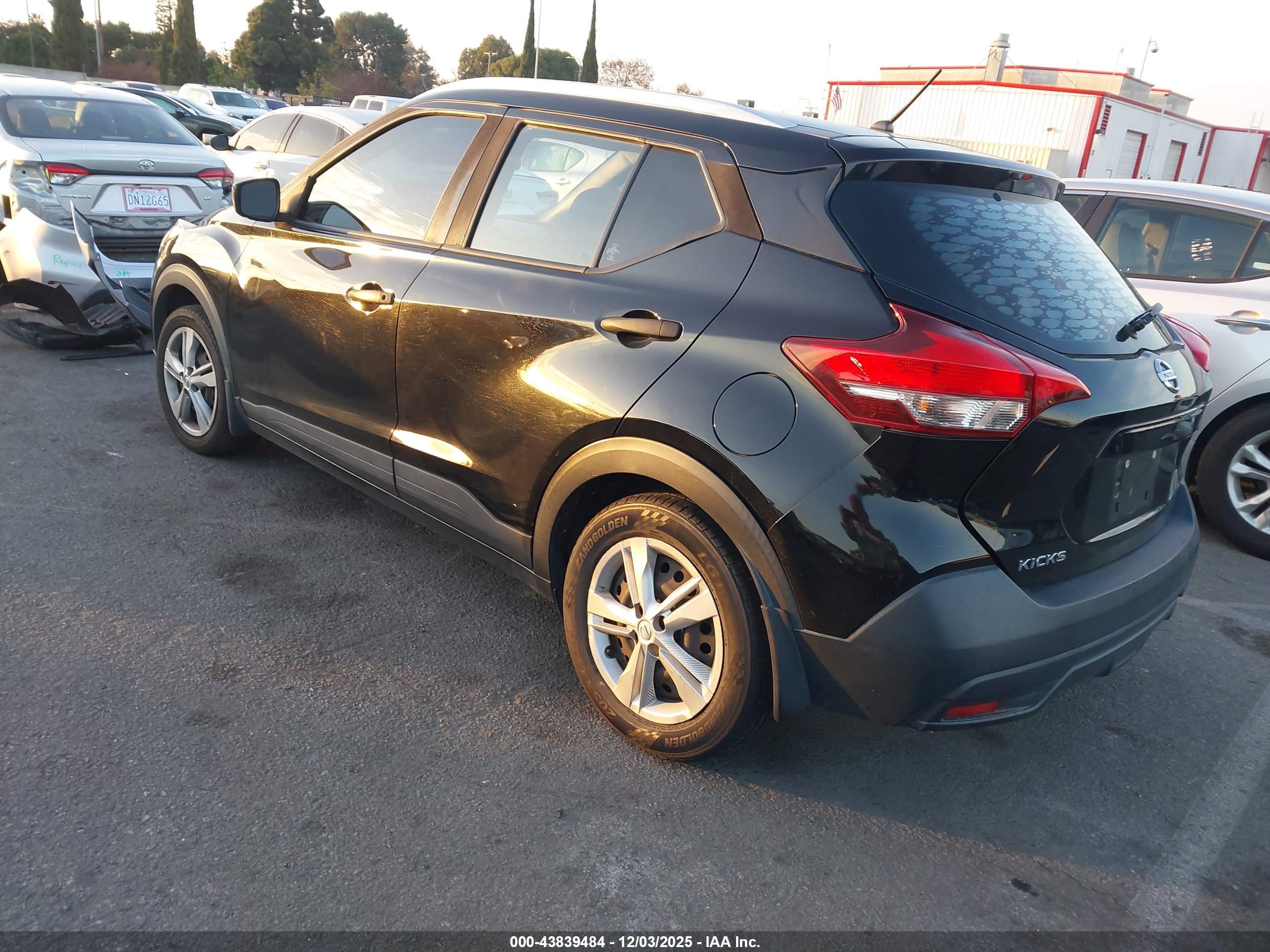 NISSAN KICKS image 3