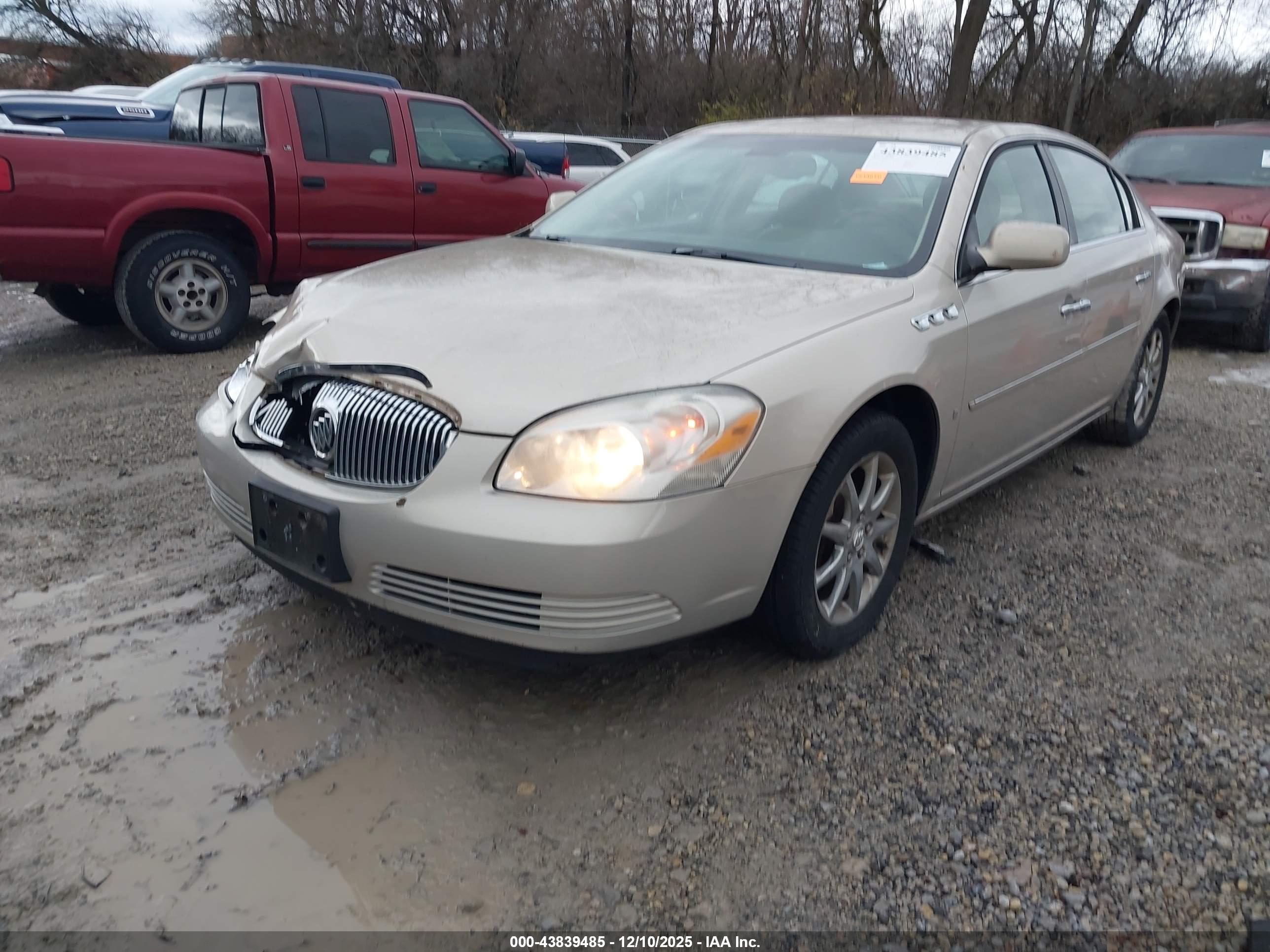BUICK LUCERNE image 2