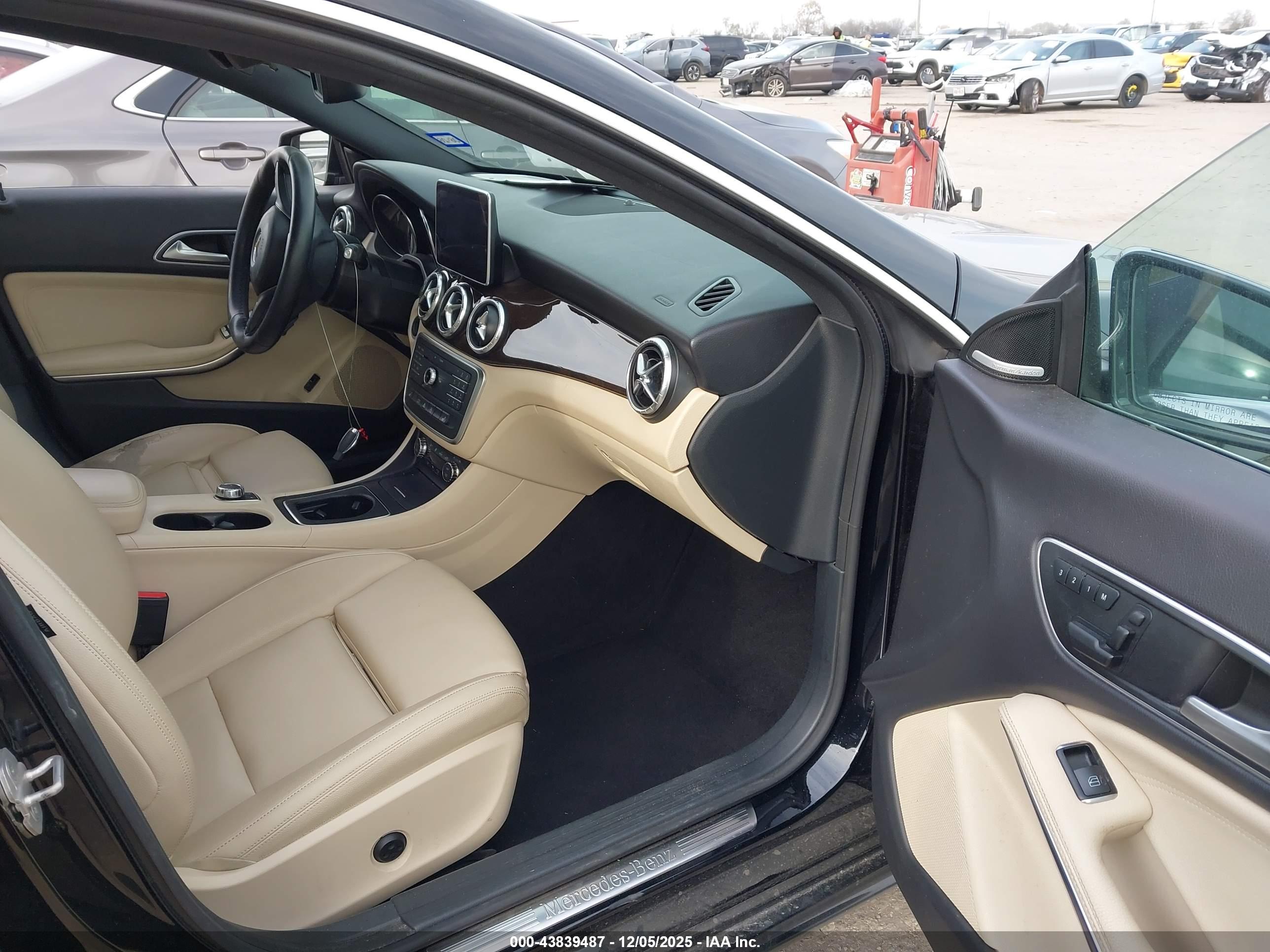 MERCEDES-BENZ CLA image 5