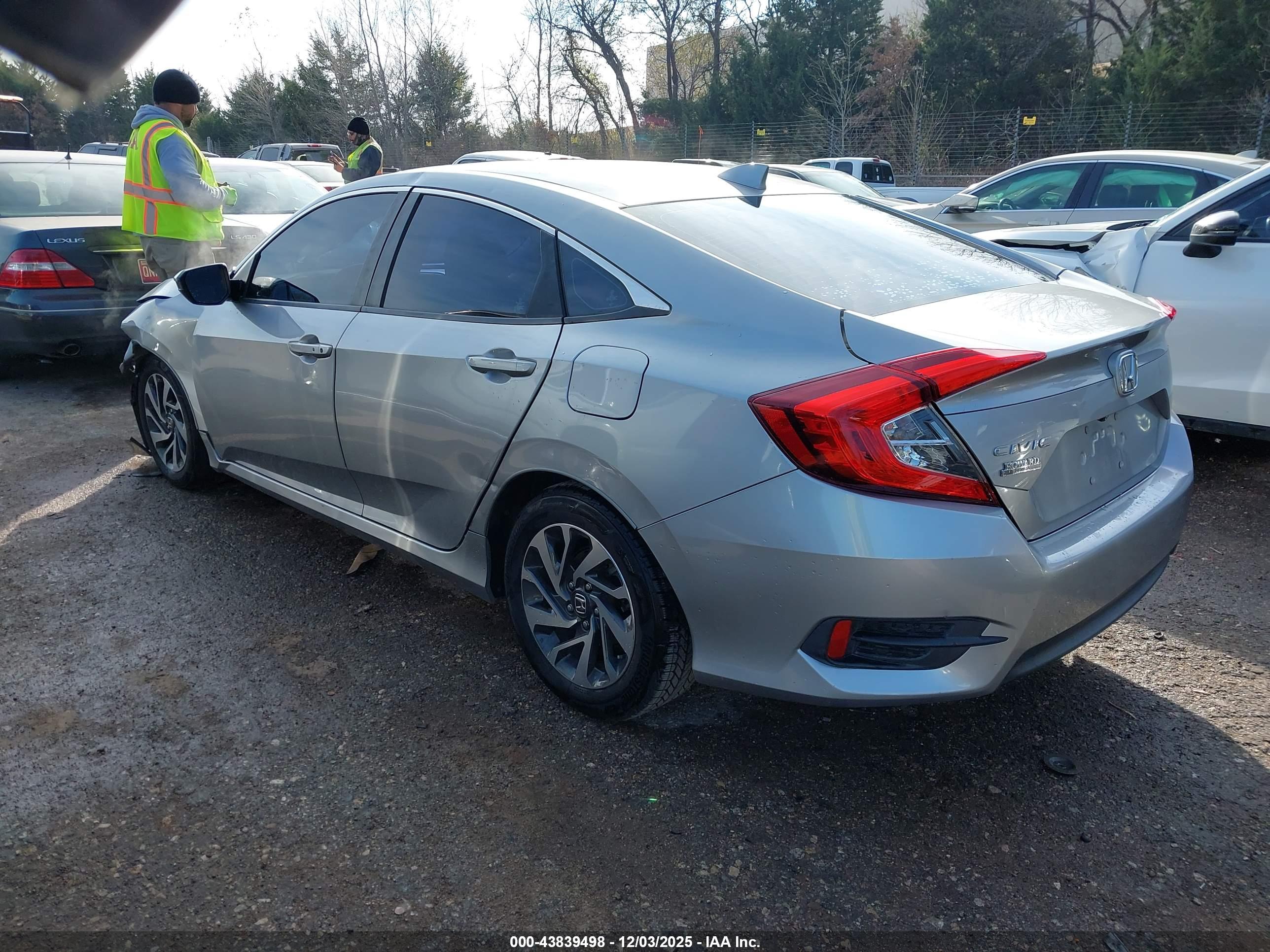 HONDA CIVIC image 3