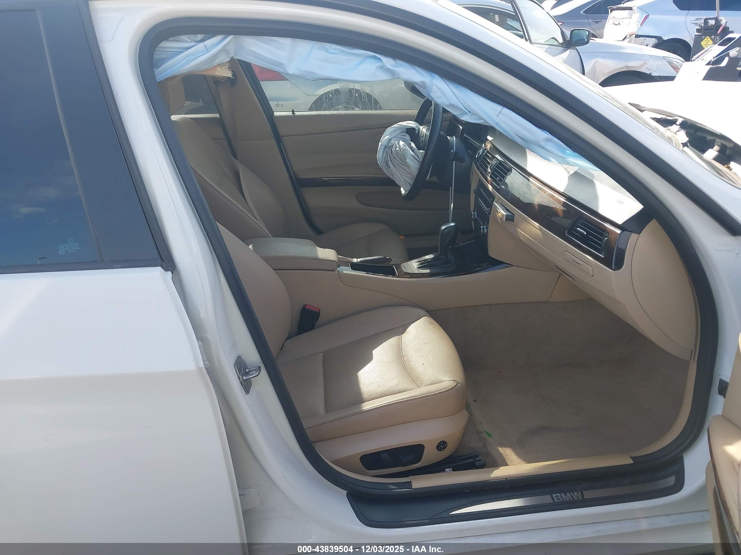 BMW 328I image 5