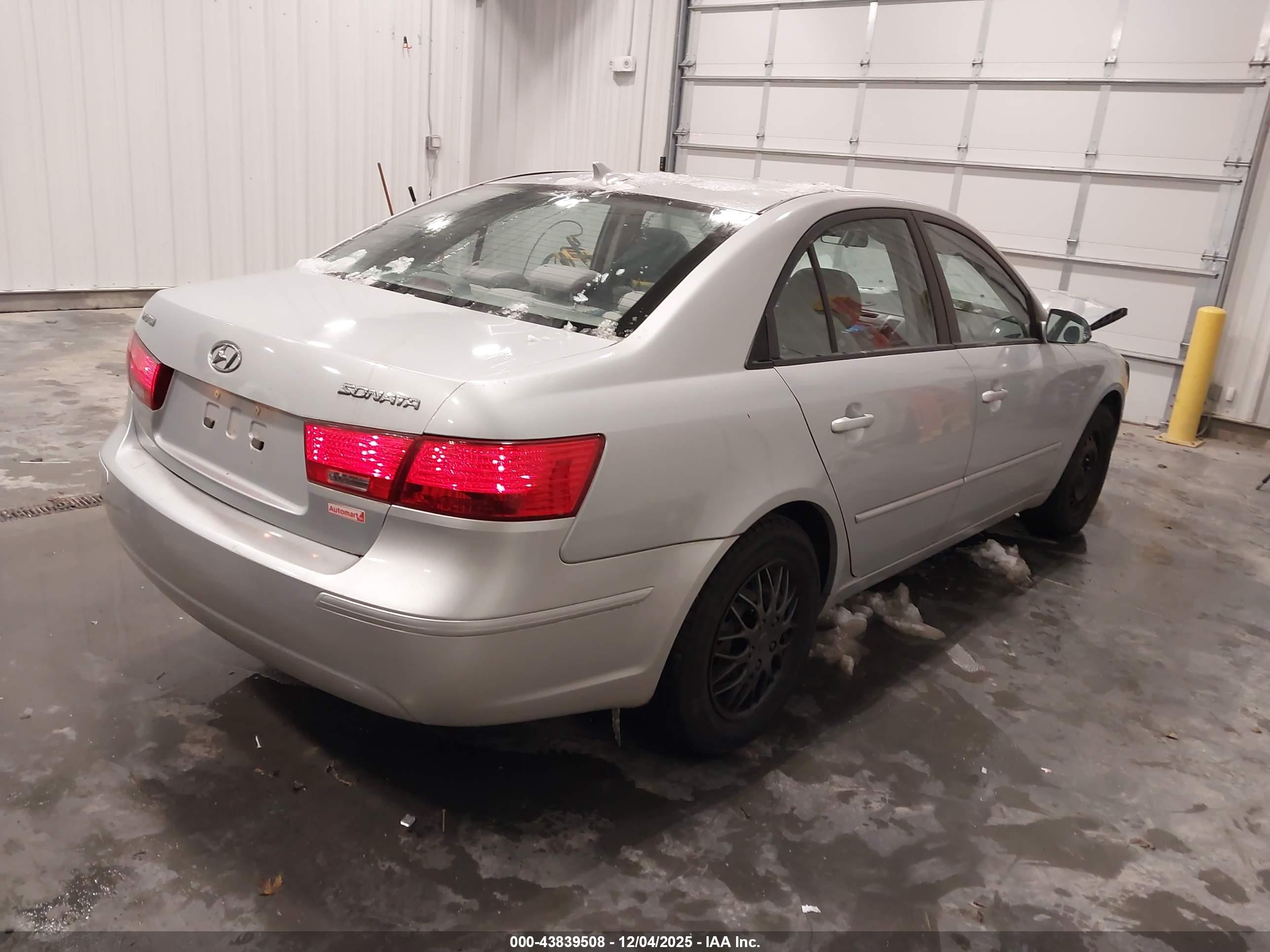 HYUNDAI SONATA image 4