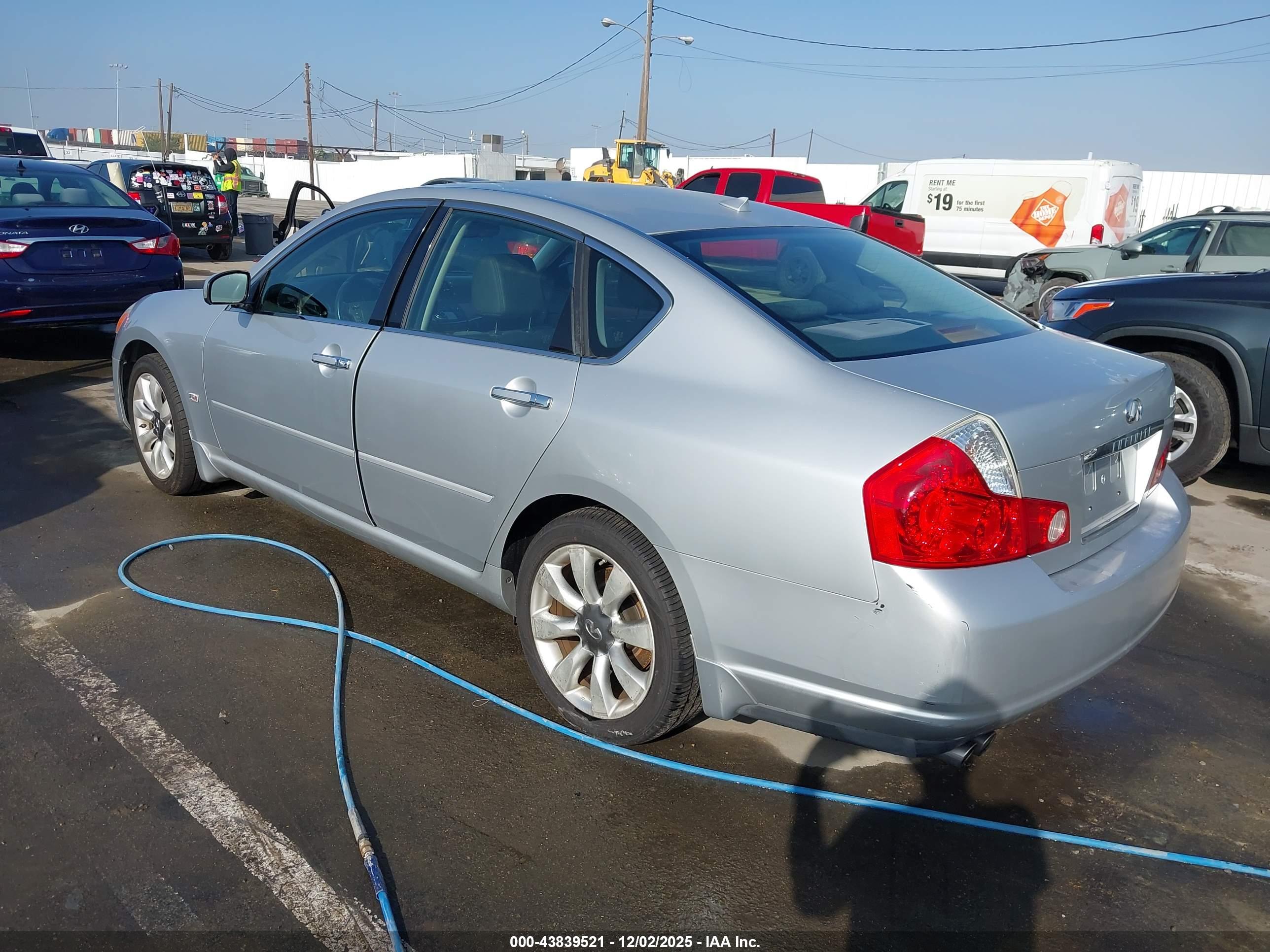 INFINITI M35 image 3