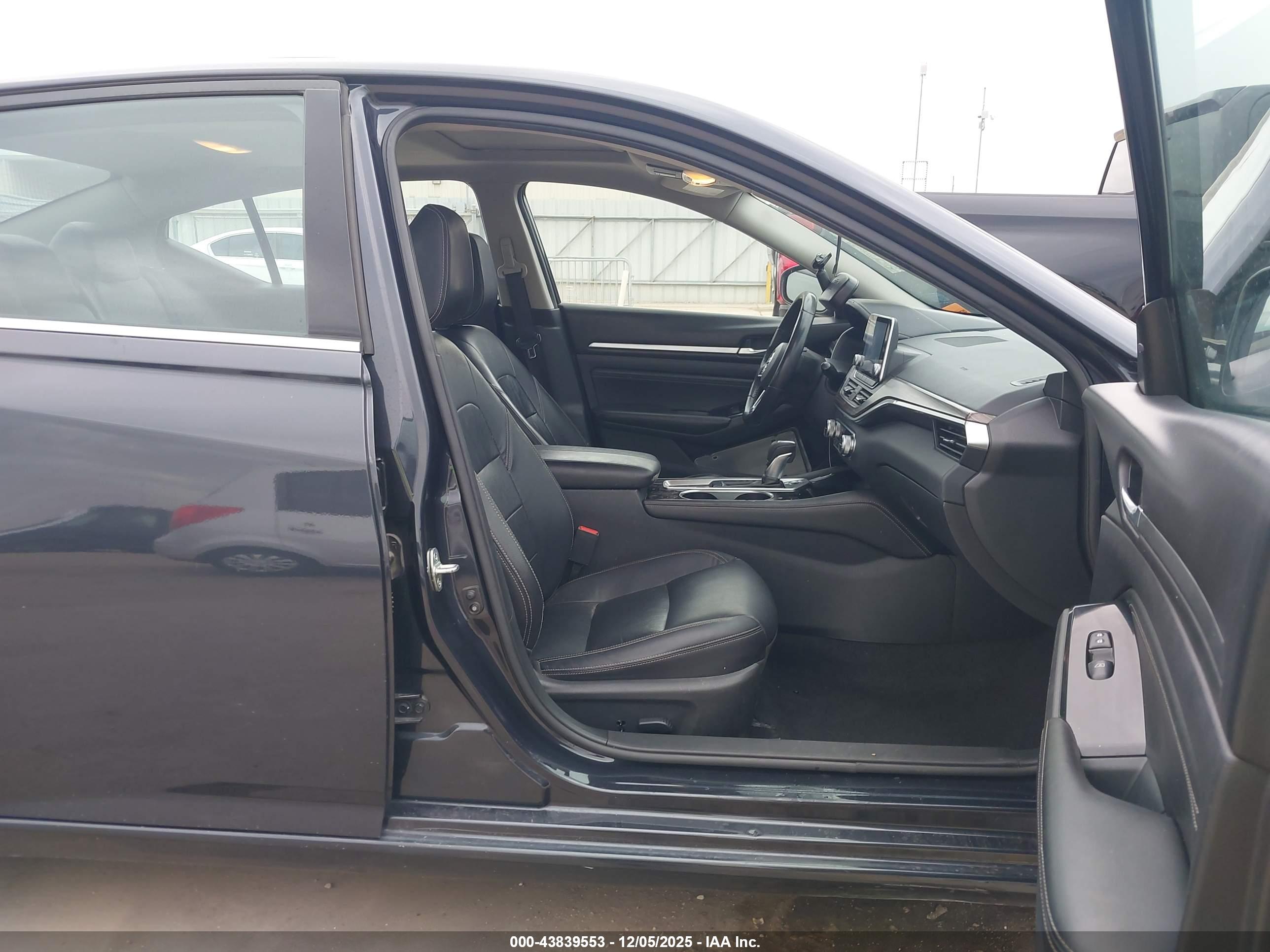 NISSAN ALTIMA image 5