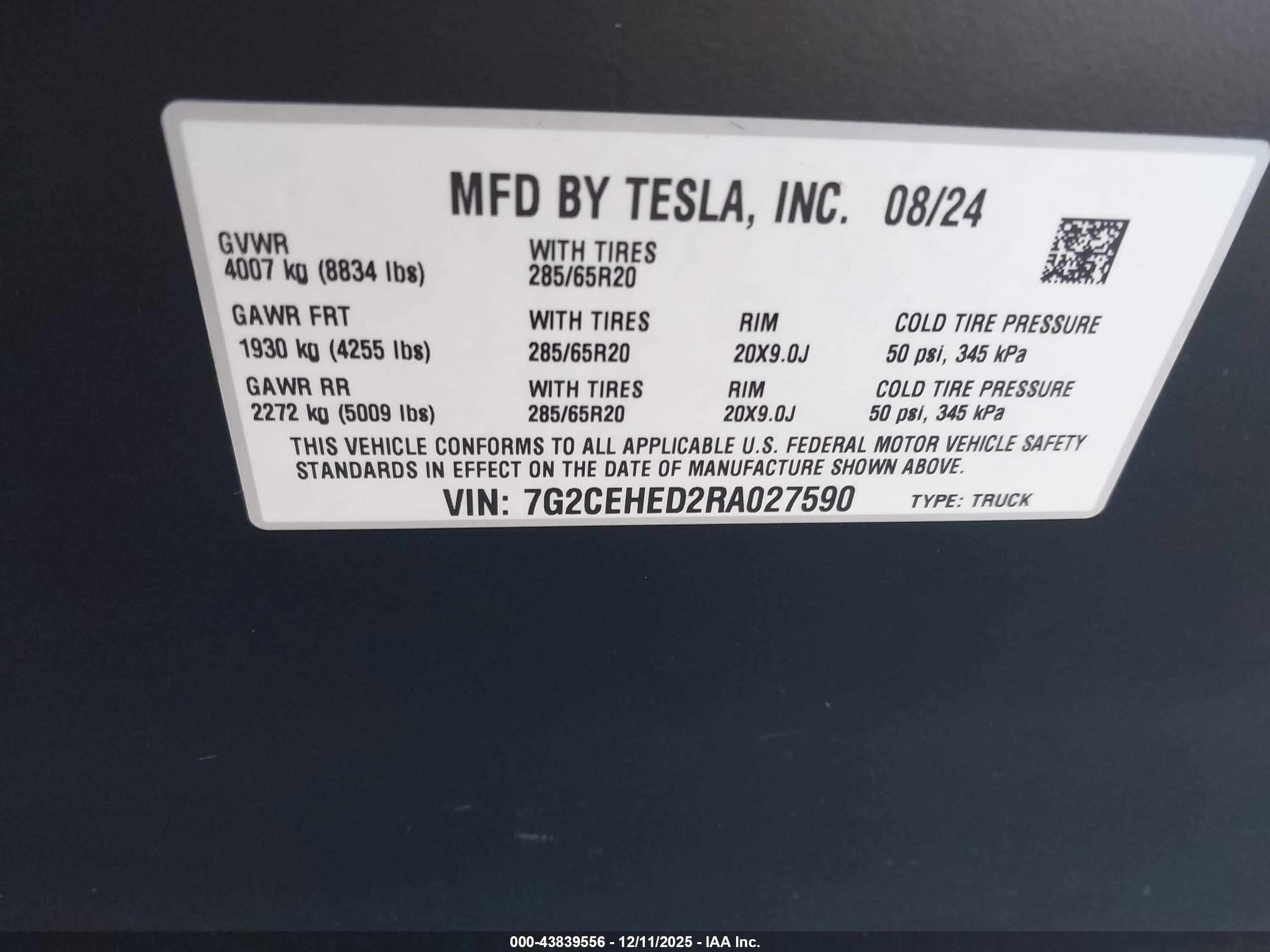 TESLA CYBERTRUCK image 9