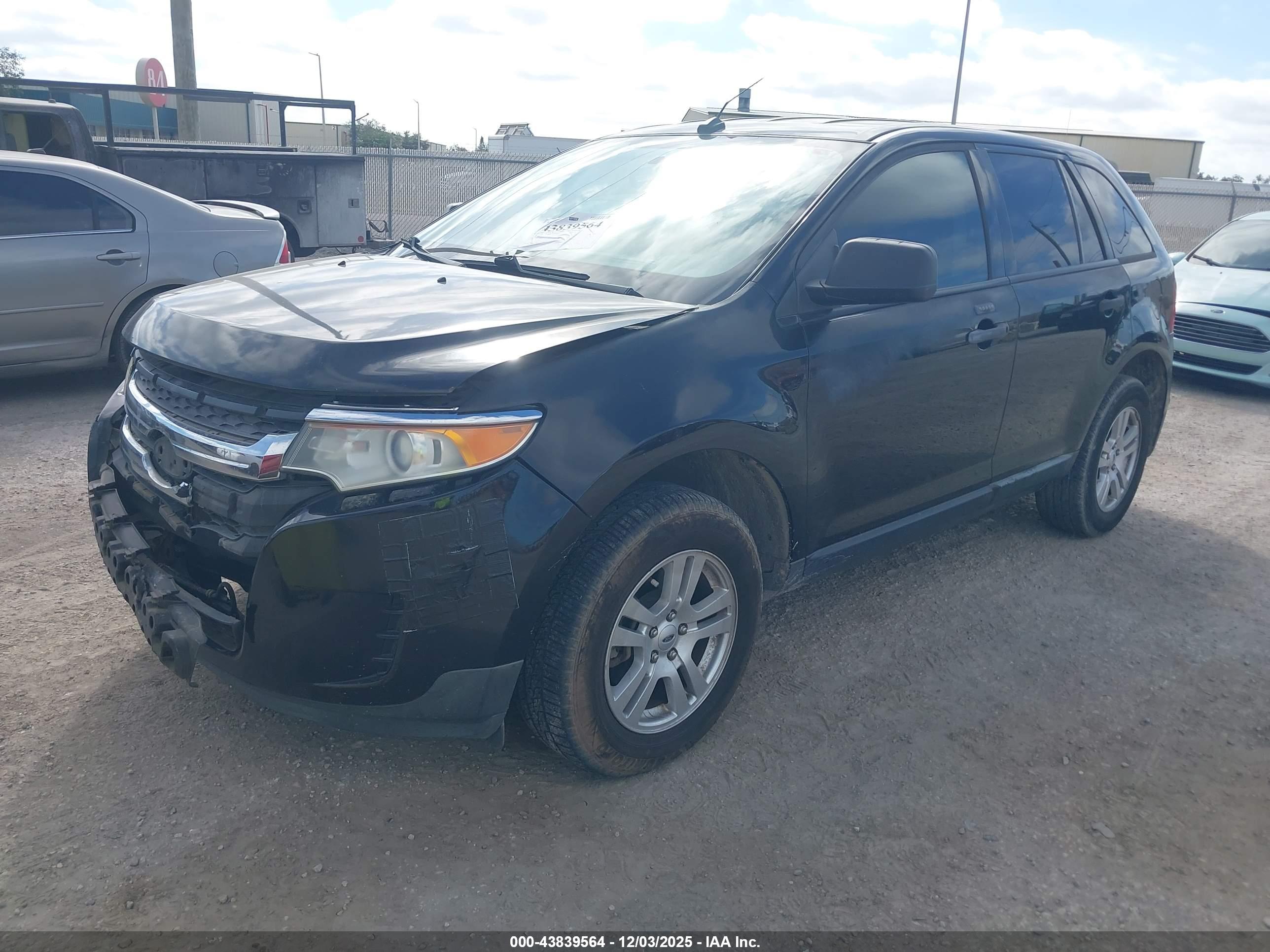 FORD EDGE image 2