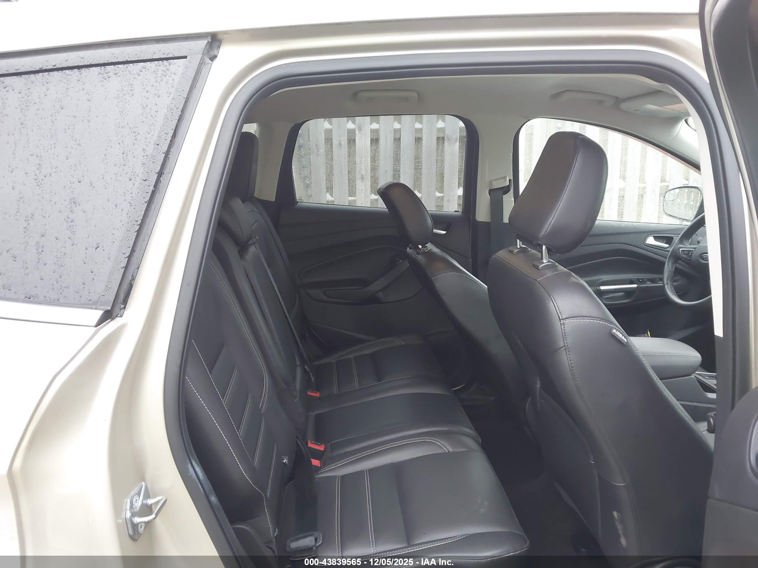 FORD ESCAPE image 8