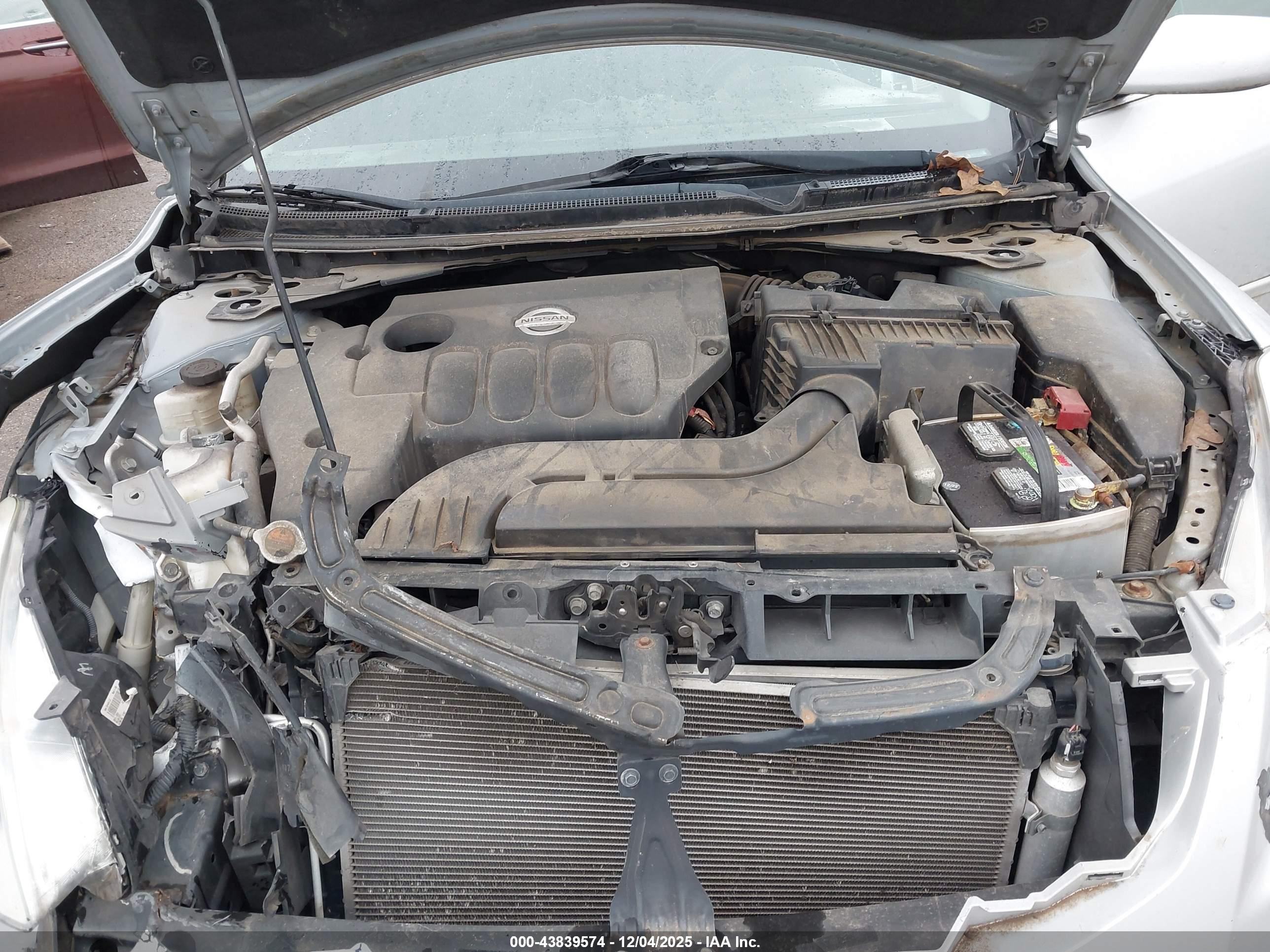 NISSAN ALTIMA image 10