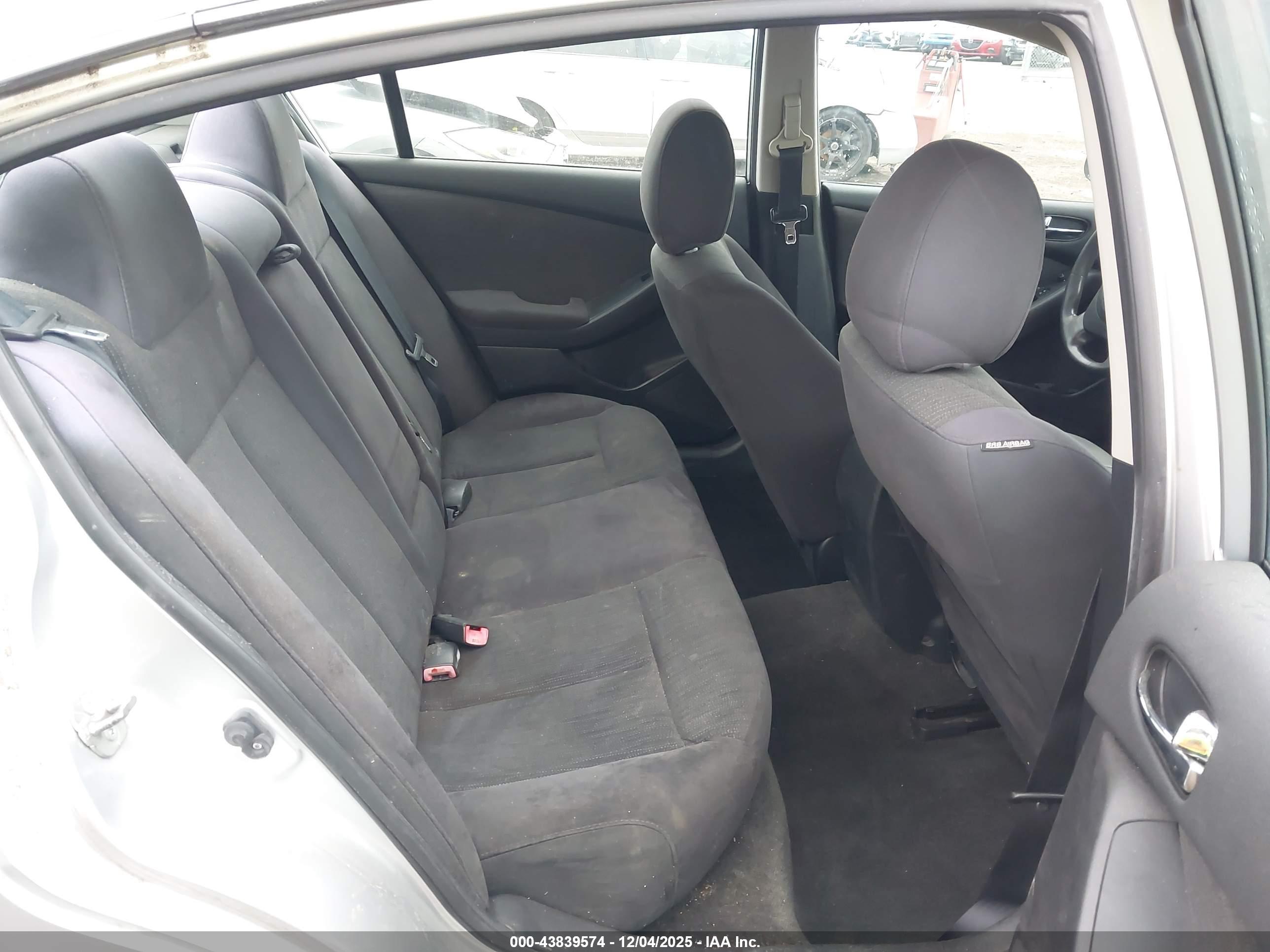 NISSAN ALTIMA image 8