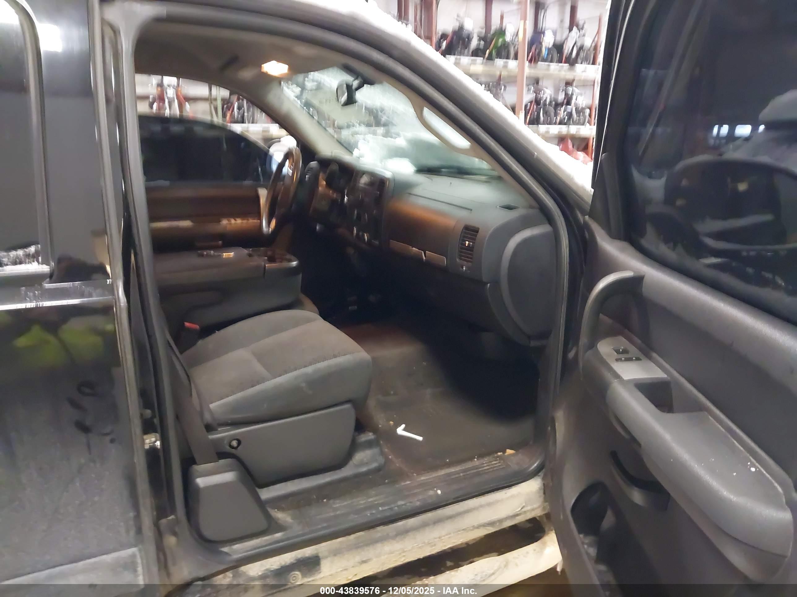 GMC SIERRA image 5