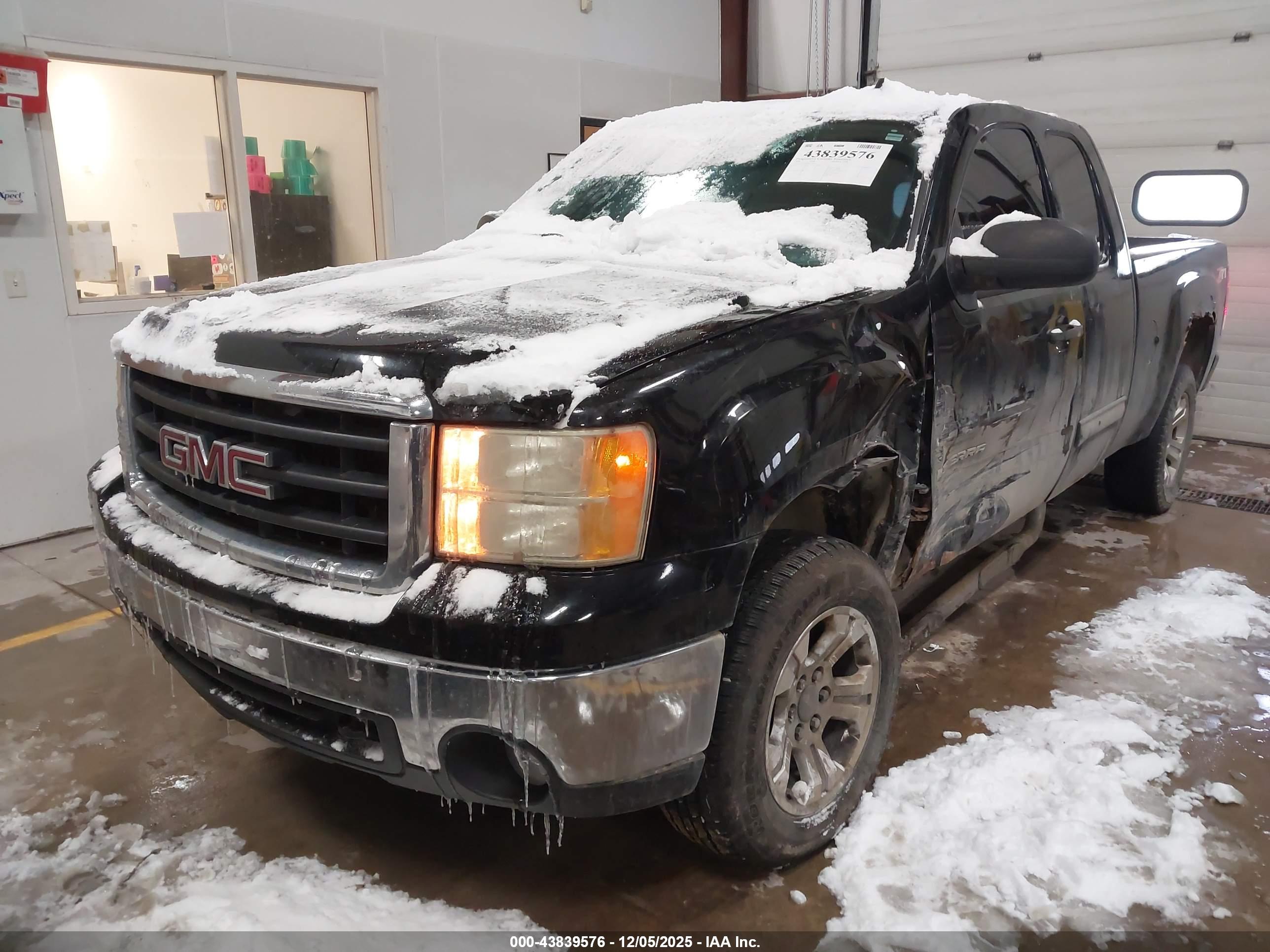 GMC SIERRA image 6