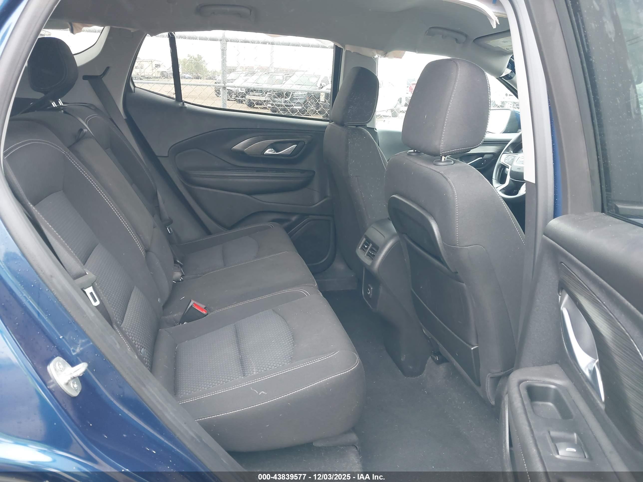 GMC TERRAIN image 8