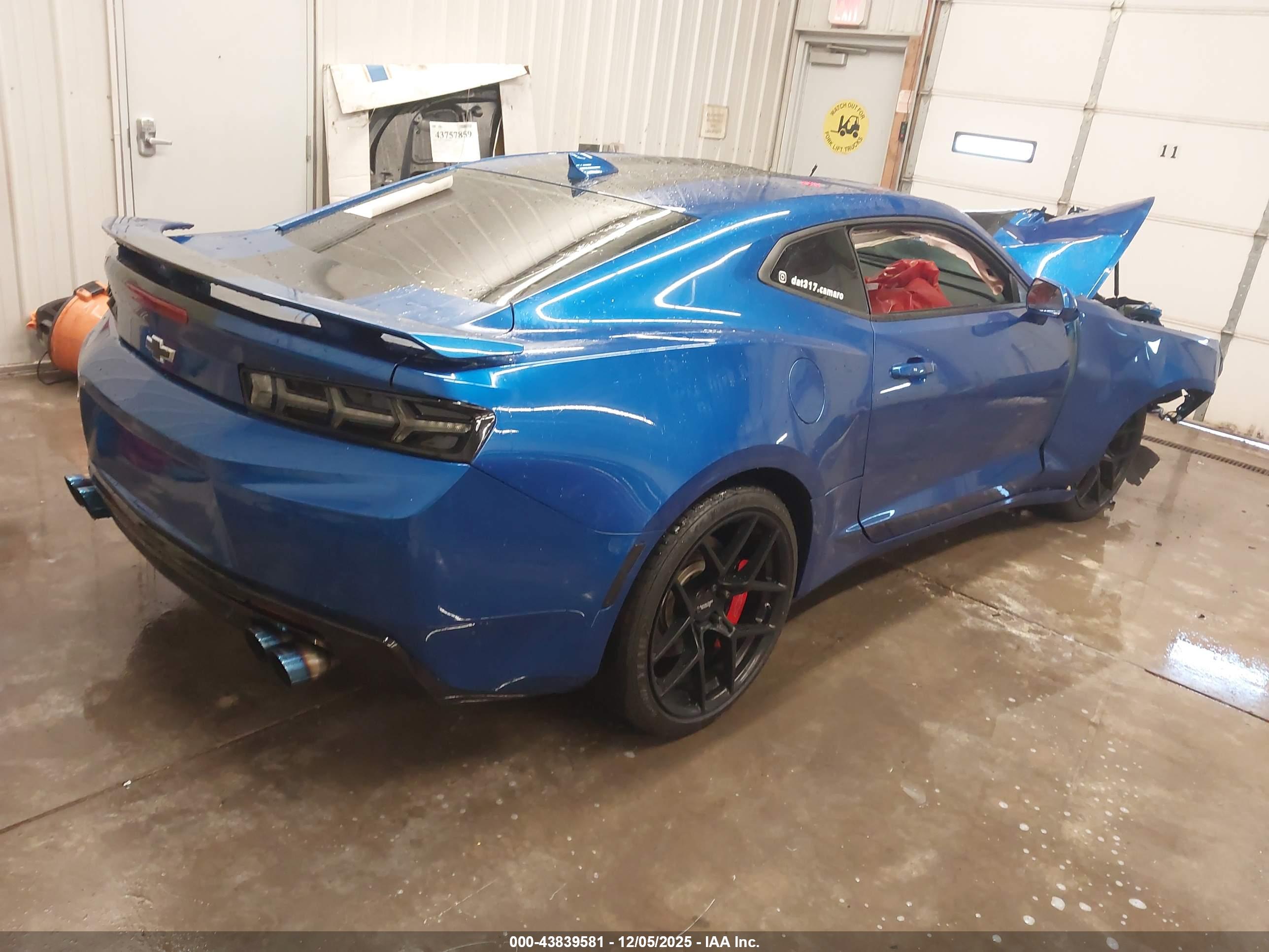 CHEVROLET CAMARO image 4