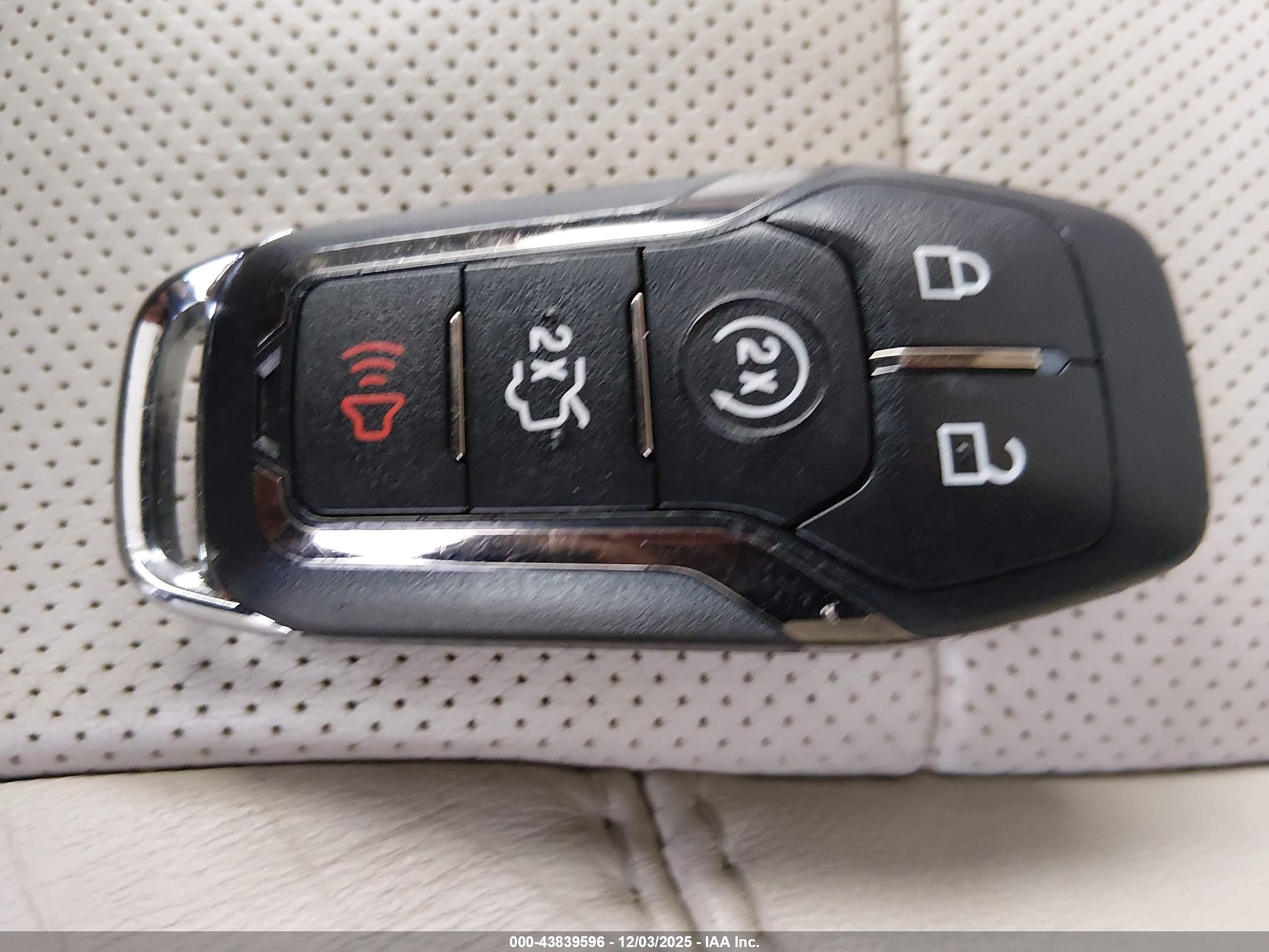 LINCOLN MKZ image 11