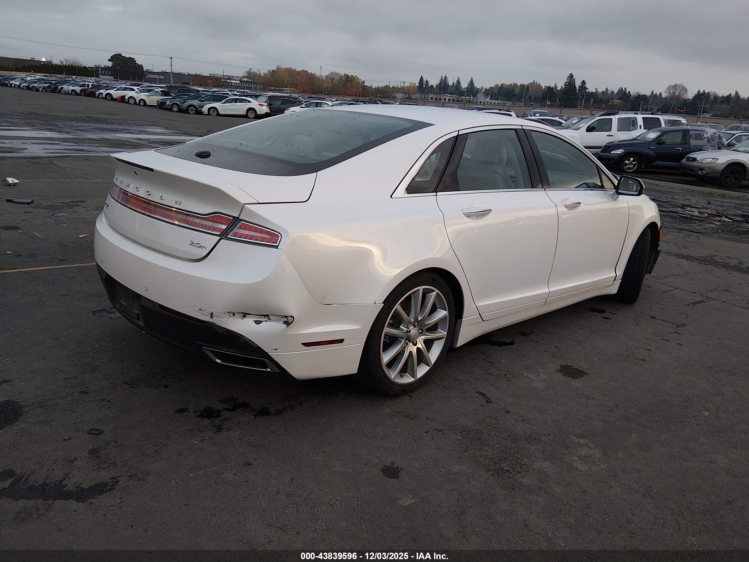 LINCOLN MKZ image 4