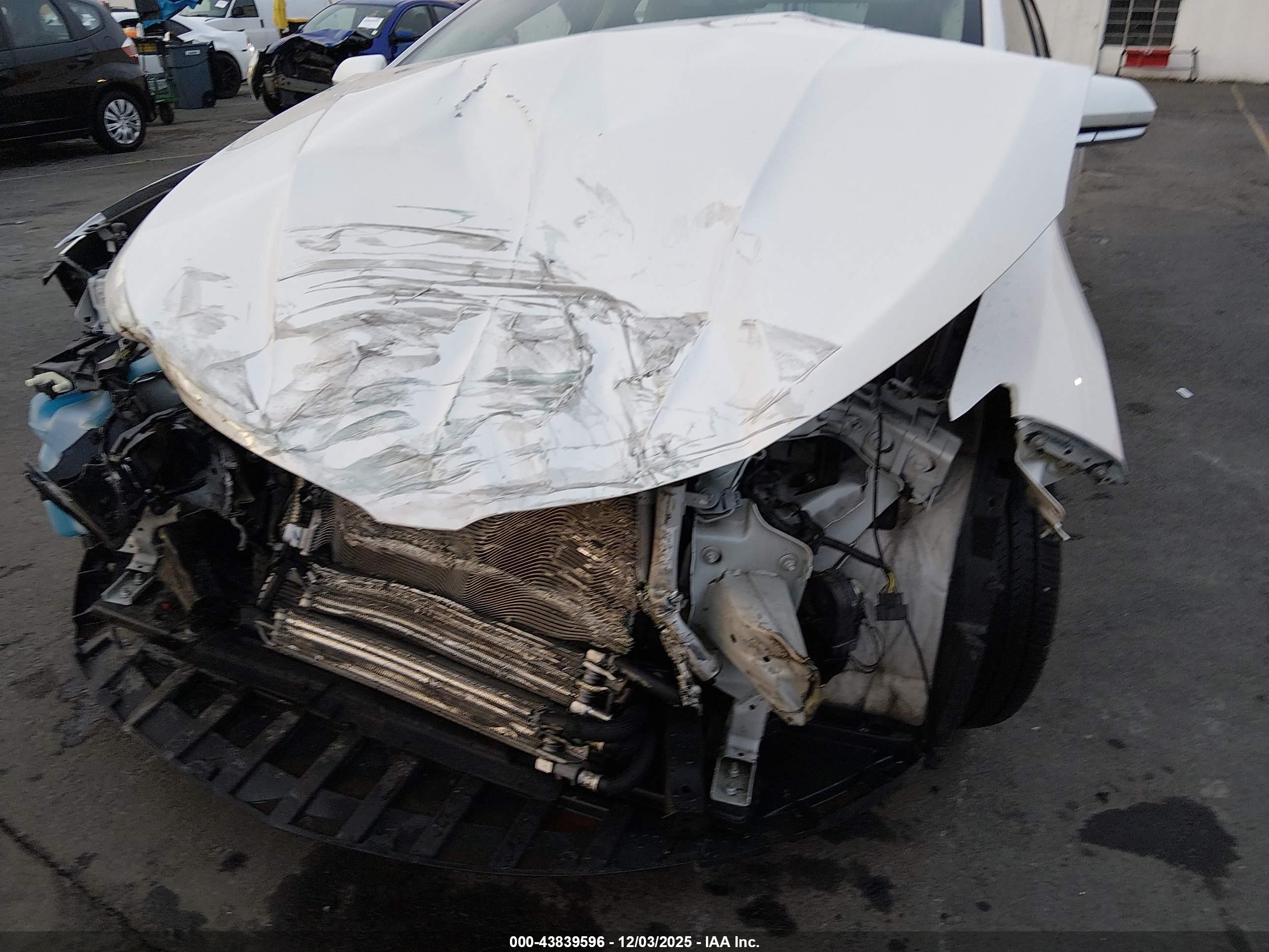 LINCOLN MKZ image 6